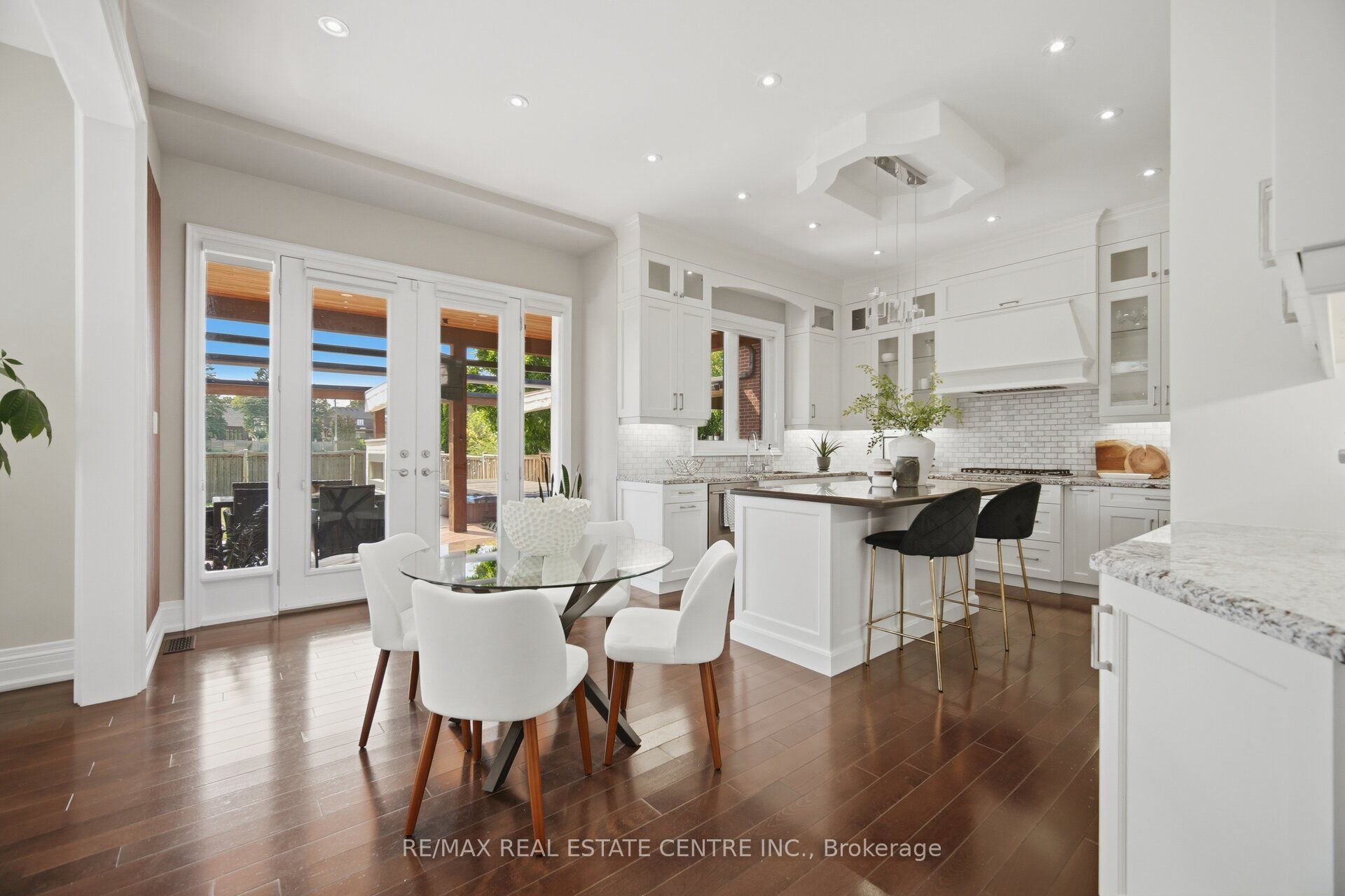60 Jopling Avenue N Property Photo 16
