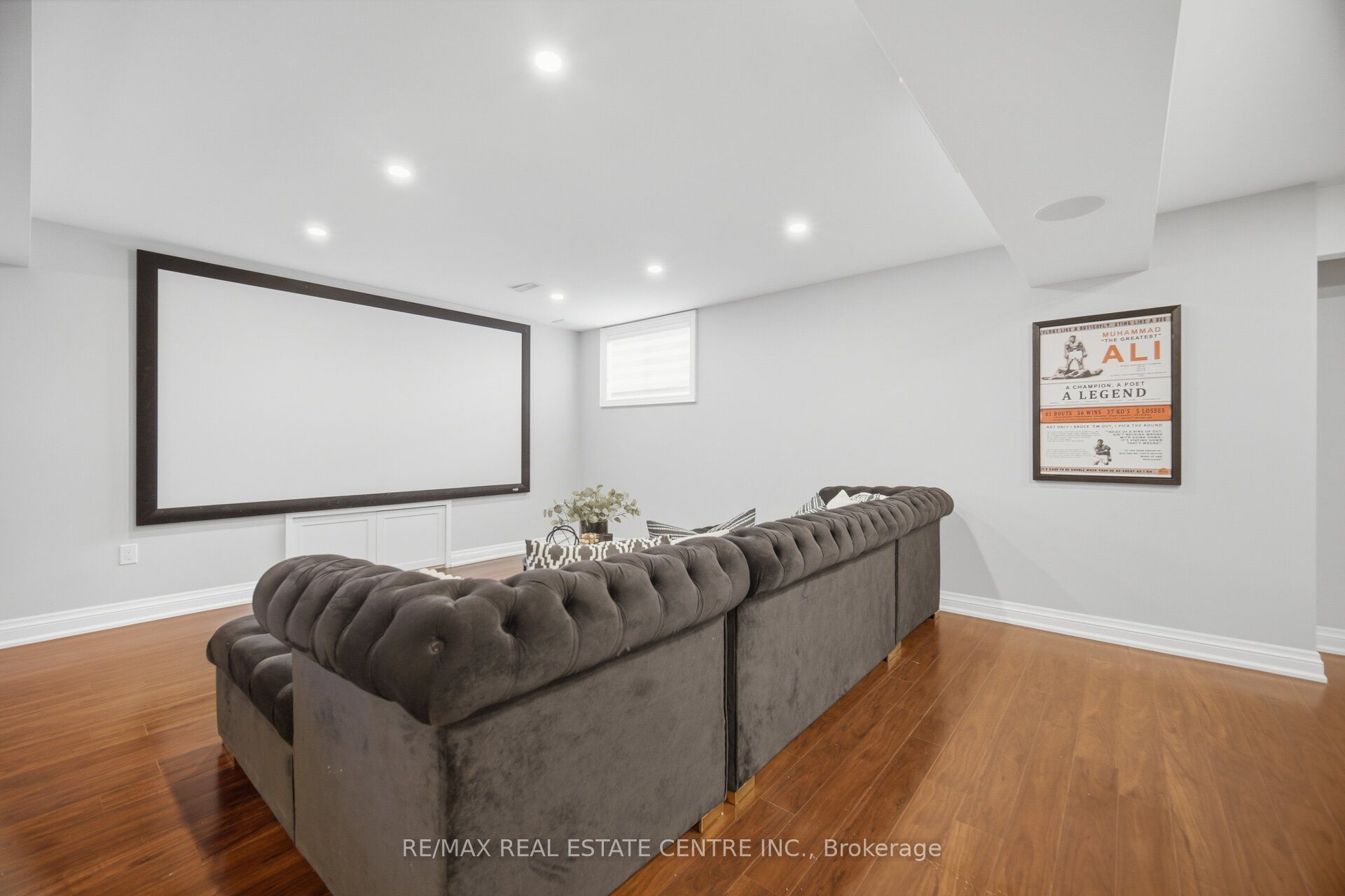60 Jopling Avenue N Property Photo 34