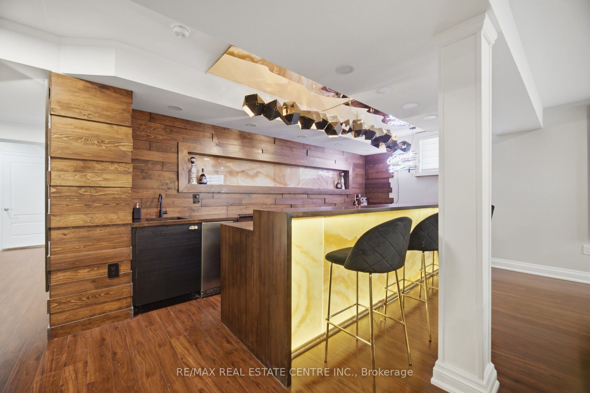 60 Jopling Avenue N Property Photo 35