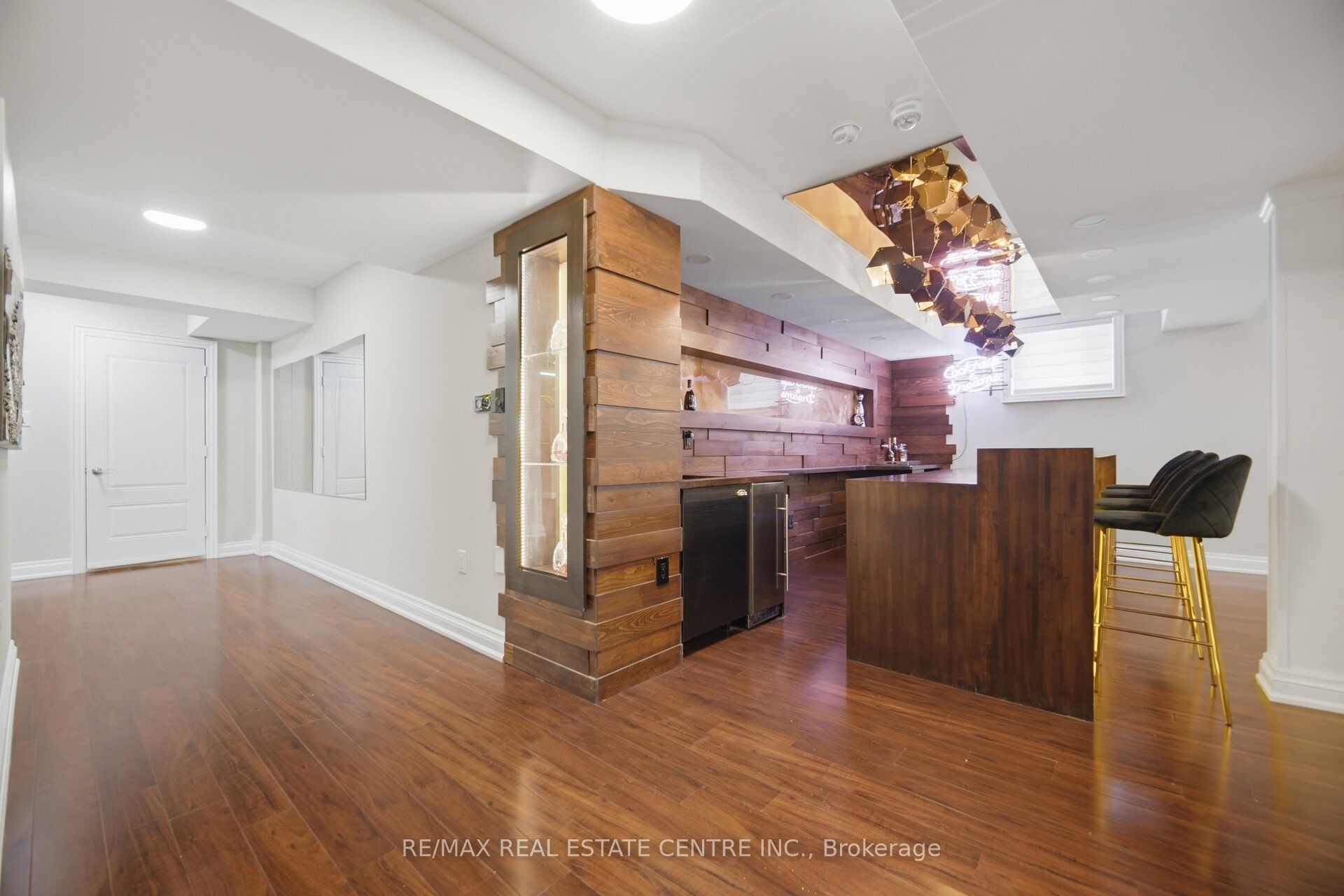 60 Jopling Avenue N Property Photo 37