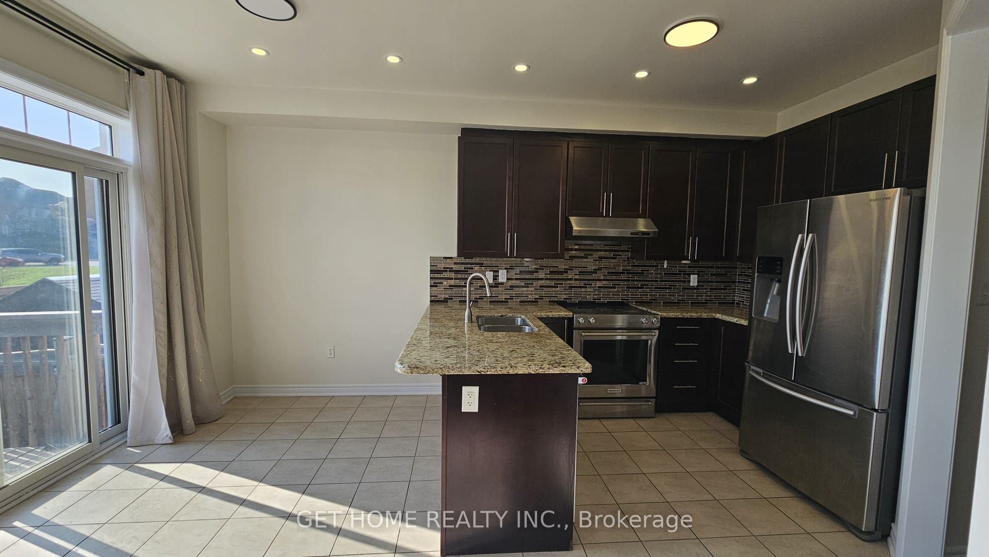 26 Borrelli Drive Main Property Photo 3