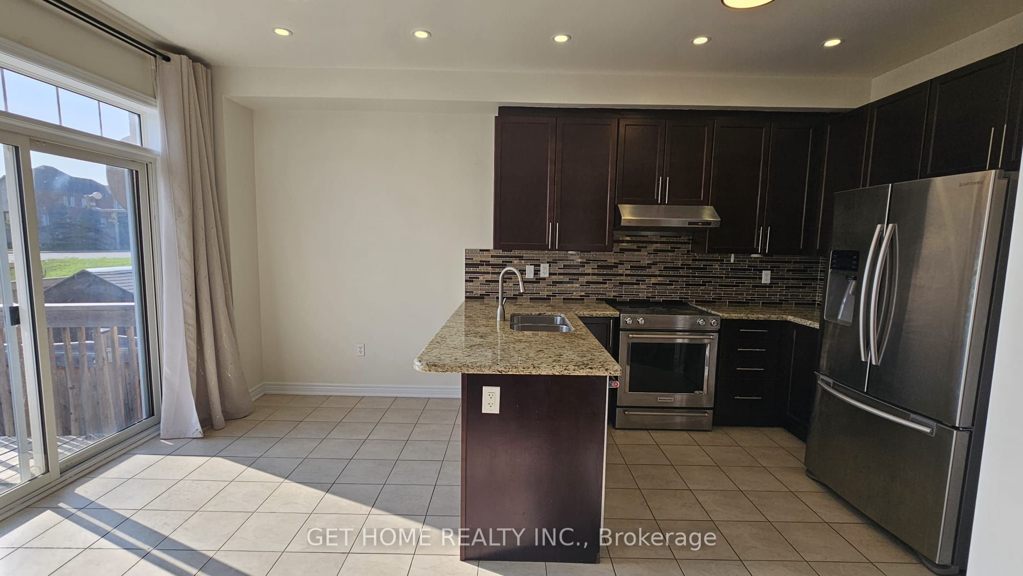 26 Borrelli Drive Main Property Photo 6