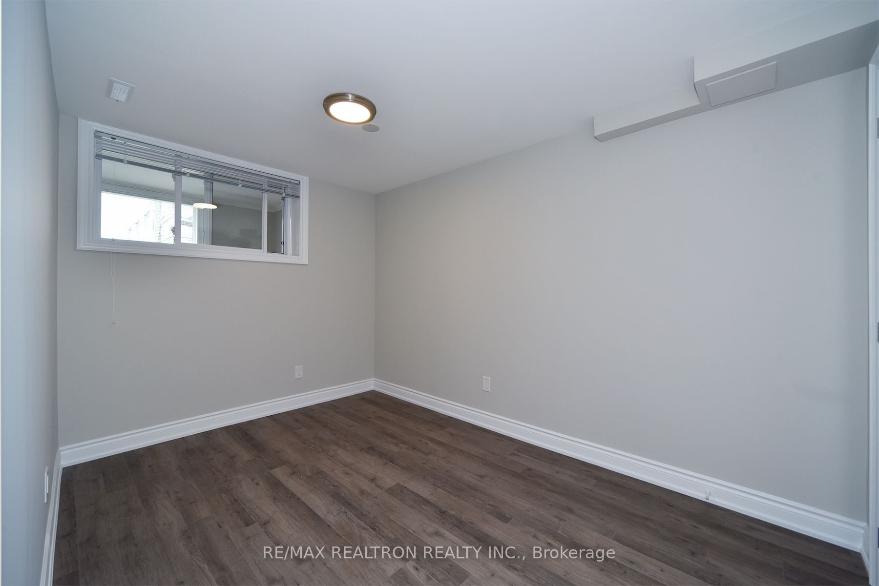 1 Enid Crescent Ground Property Photo 14