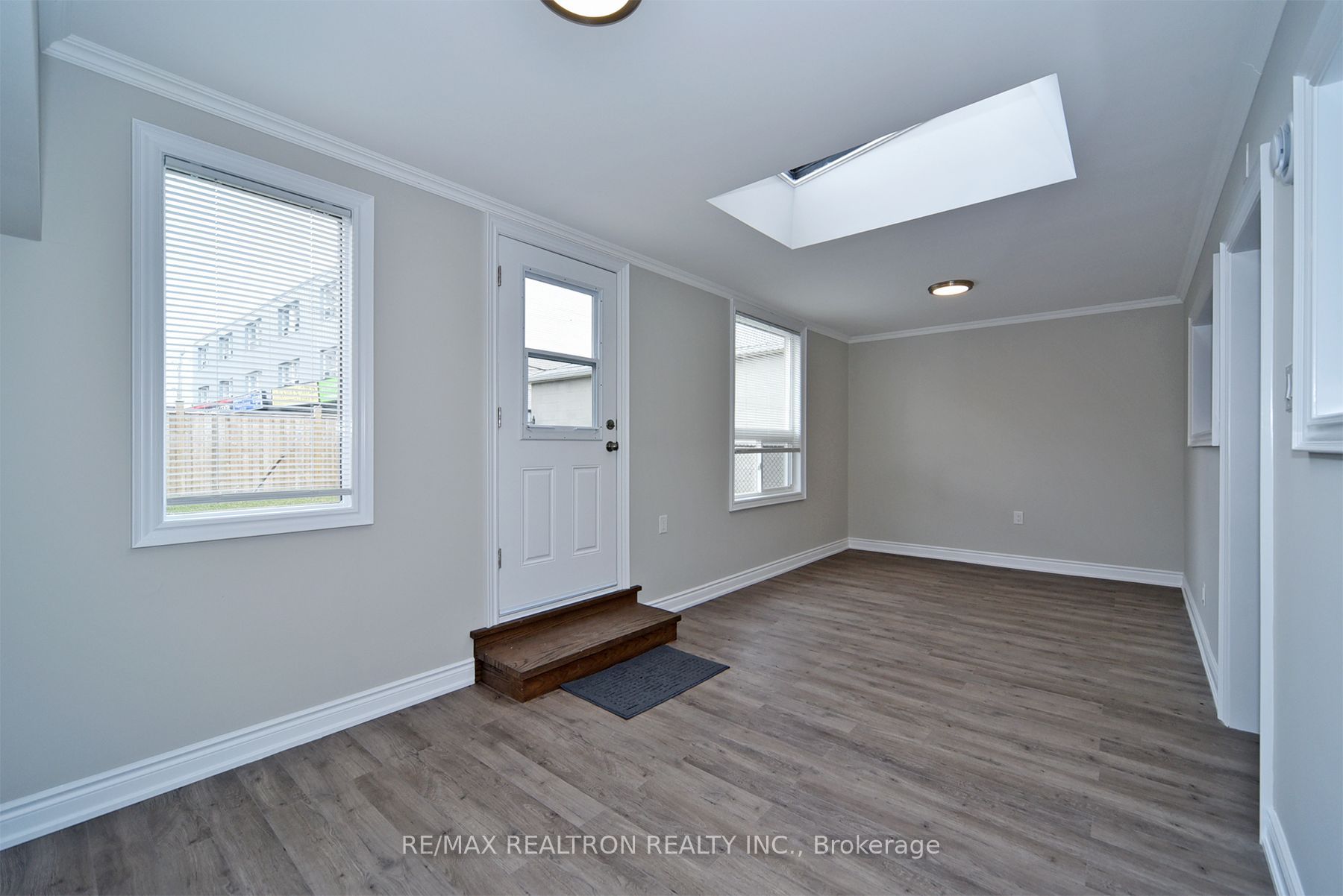 1 Enid Crescent Ground Property Photo 18