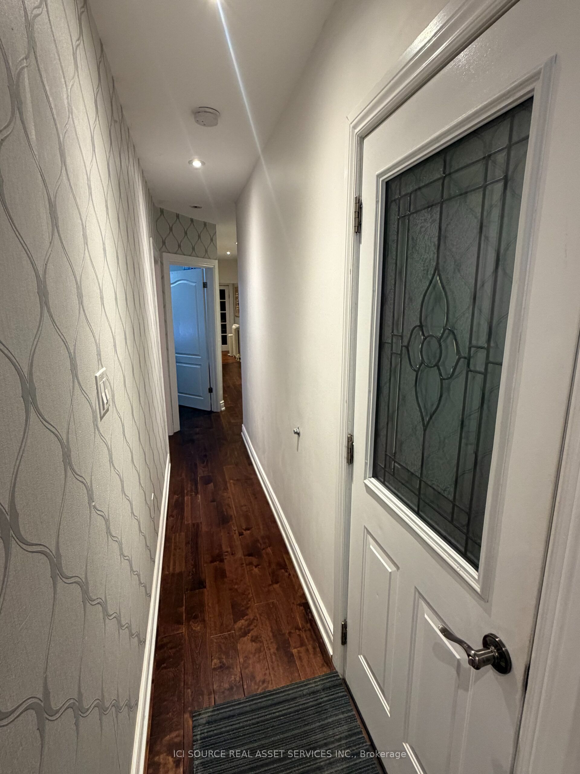 399 Roncesvalles Avenue 1 (2nd Floor) Property Photo 5