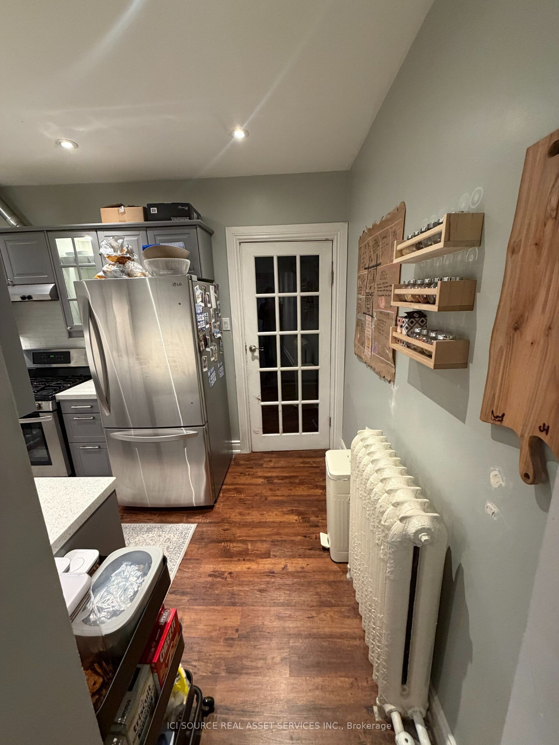 399 Roncesvalles Avenue 1 (2nd Floor) Property Photo 13
