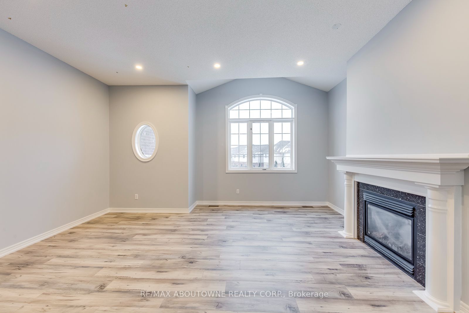 5160 Bird Boulevard Property Photo 6