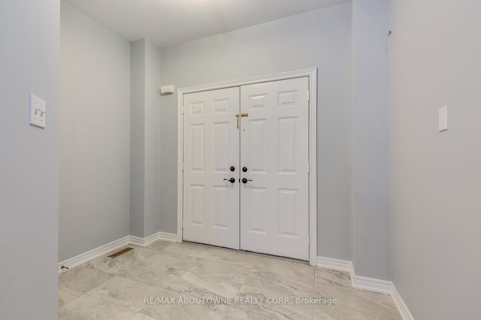 5160 Bird Boulevard Property Photo 7