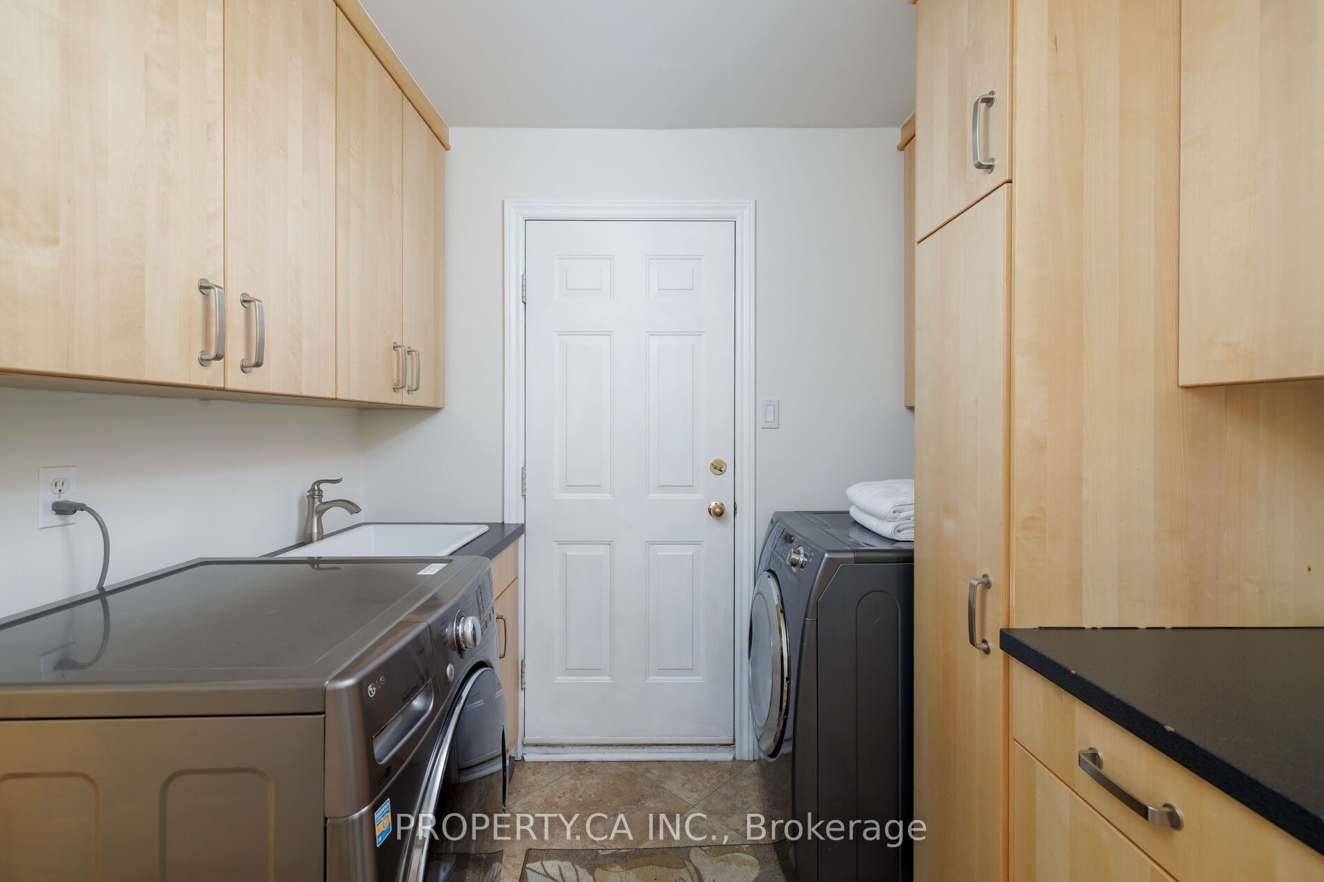2124 Langtry Drive Property Photo 24