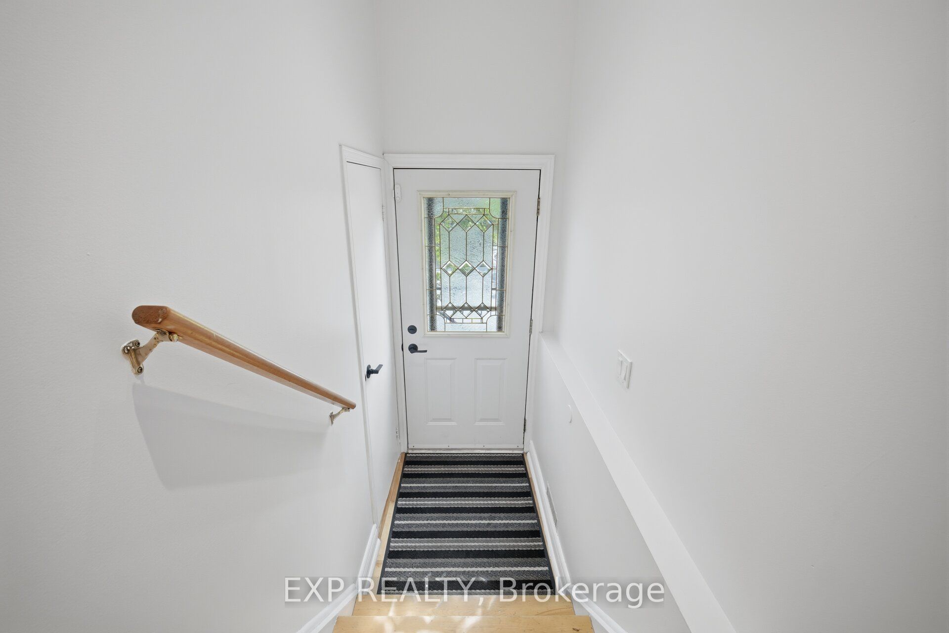 157 Moregate Crescent Property Photo 5