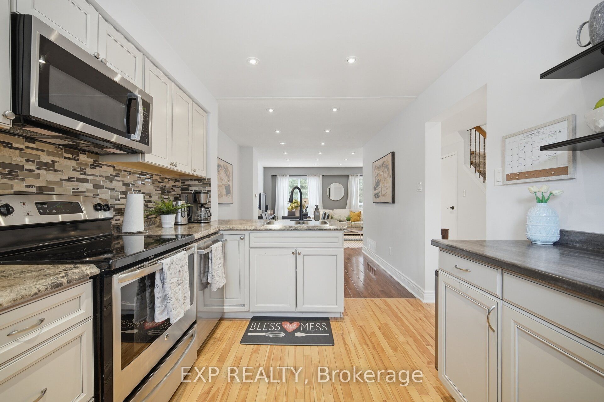 157 Moregate Crescent Property Photo 10