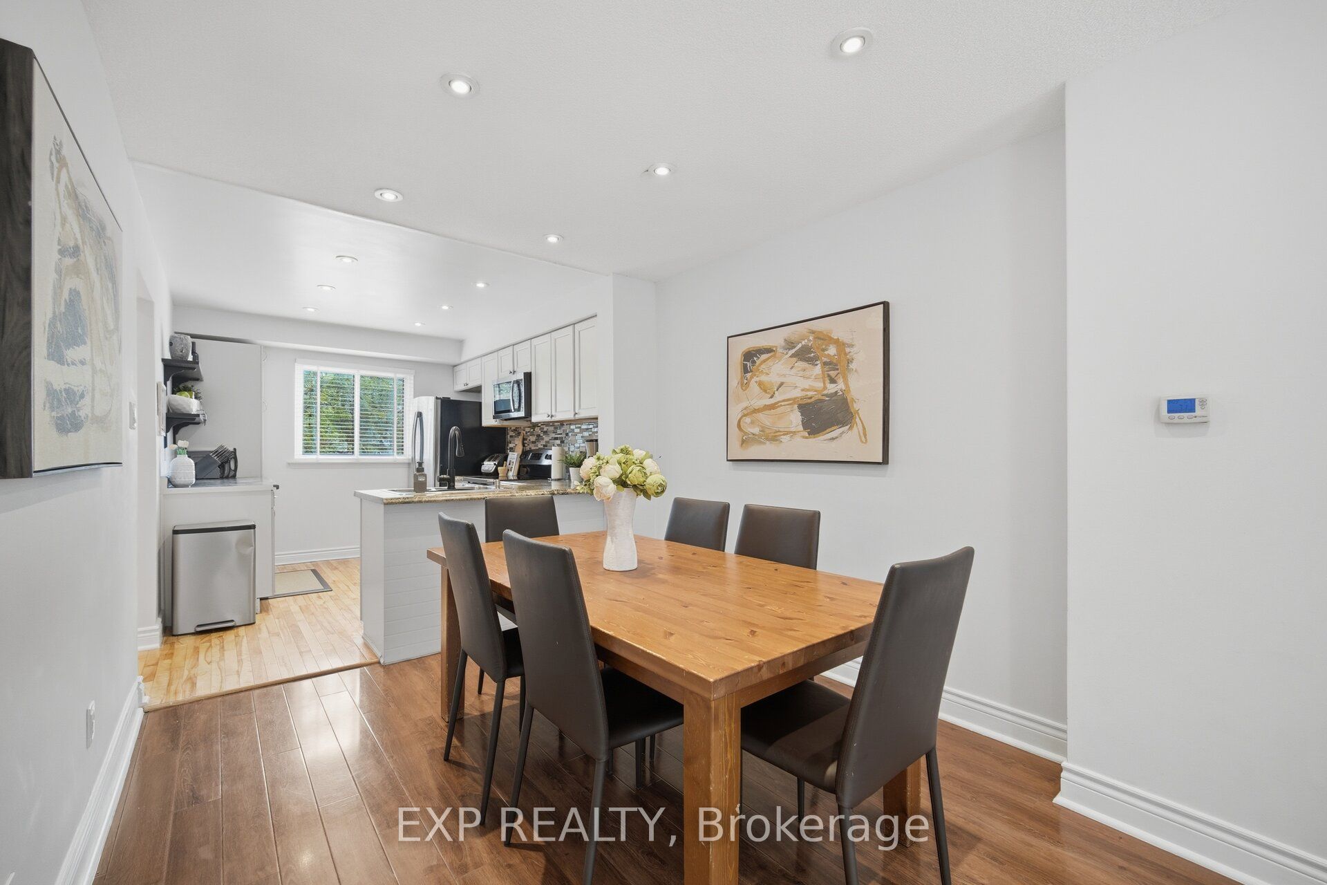 157 Moregate Crescent Property Photo 11