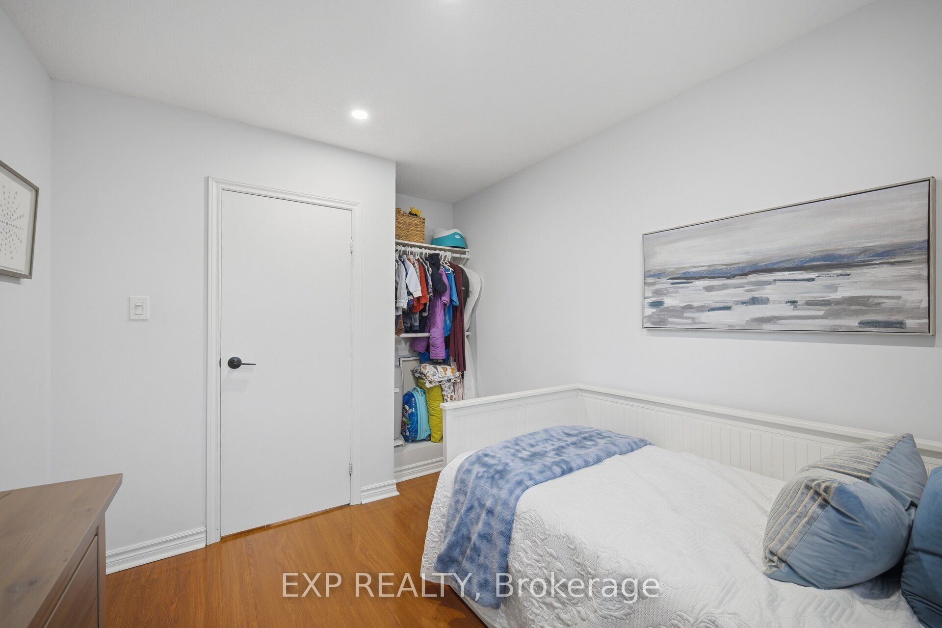 157 Moregate Crescent Property Photo 24