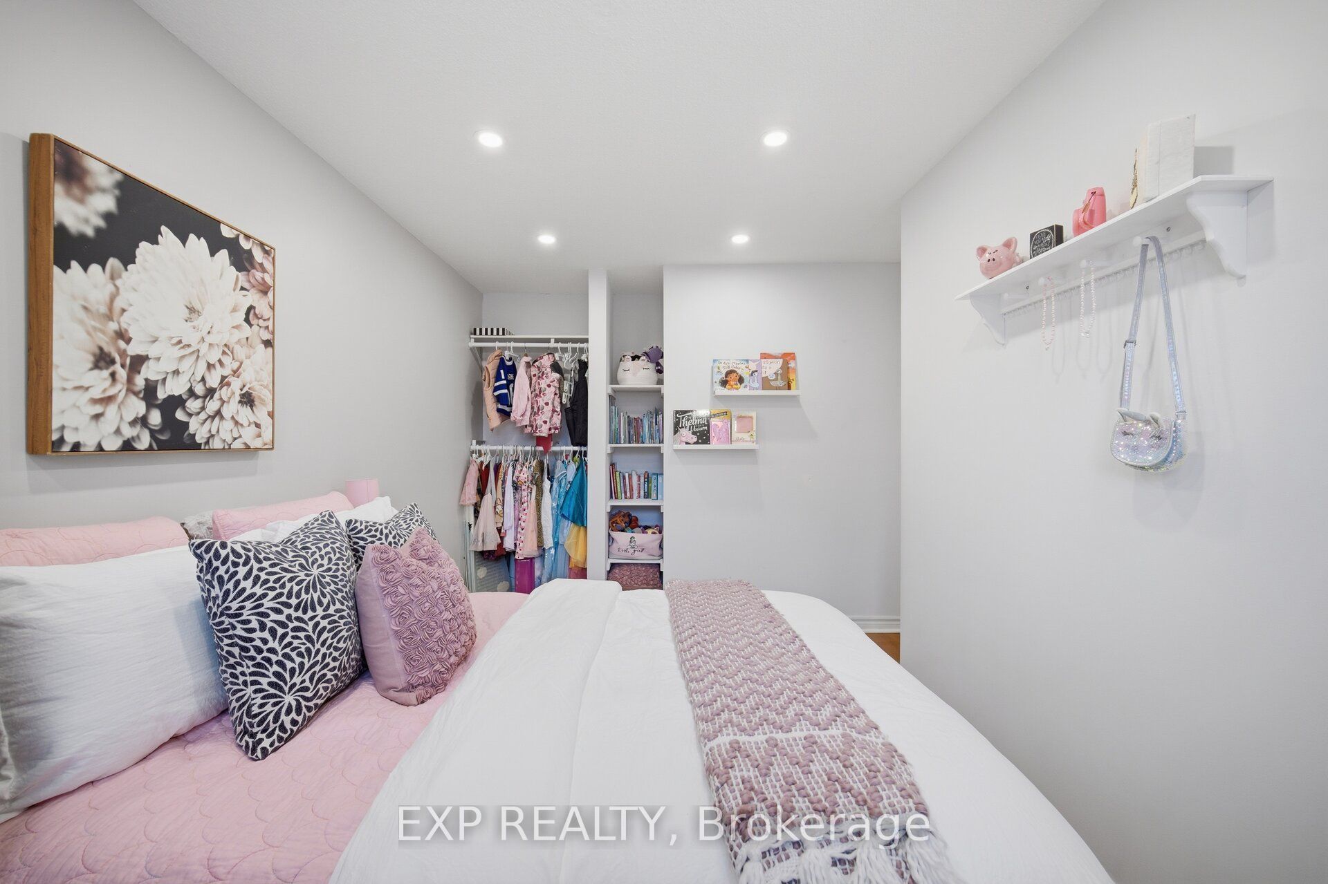 157 Moregate Crescent Property Photo 26
