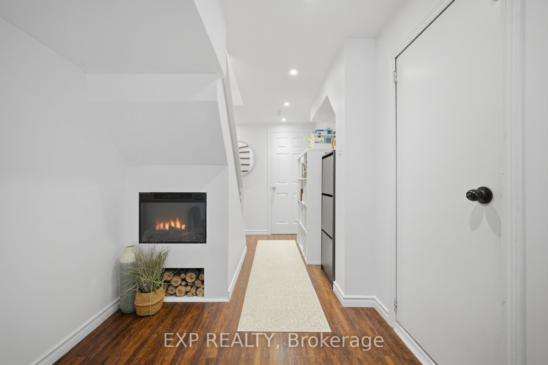 157 Moregate Crescent Property Photo 31