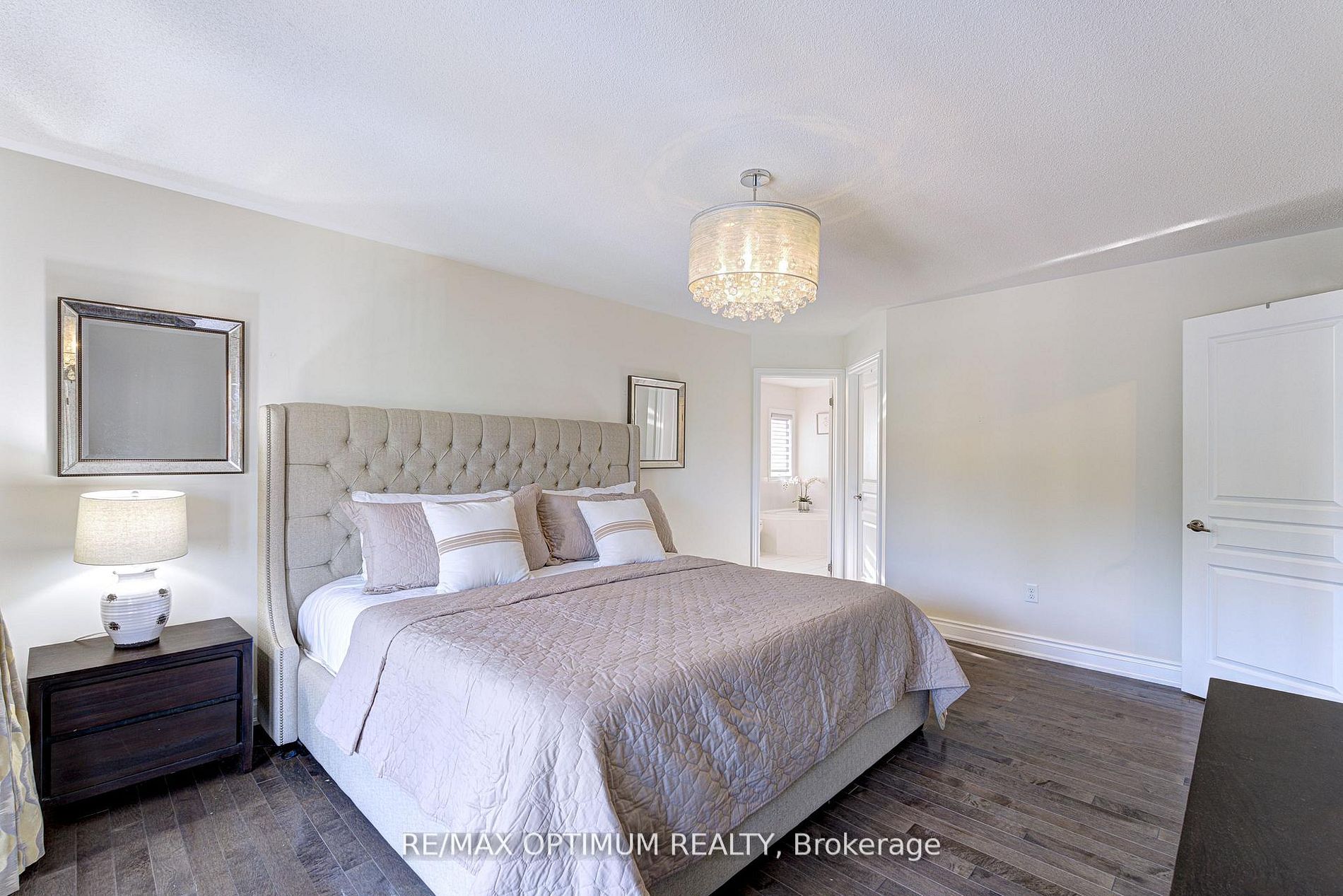 18 Deanston Court Property Photo 30