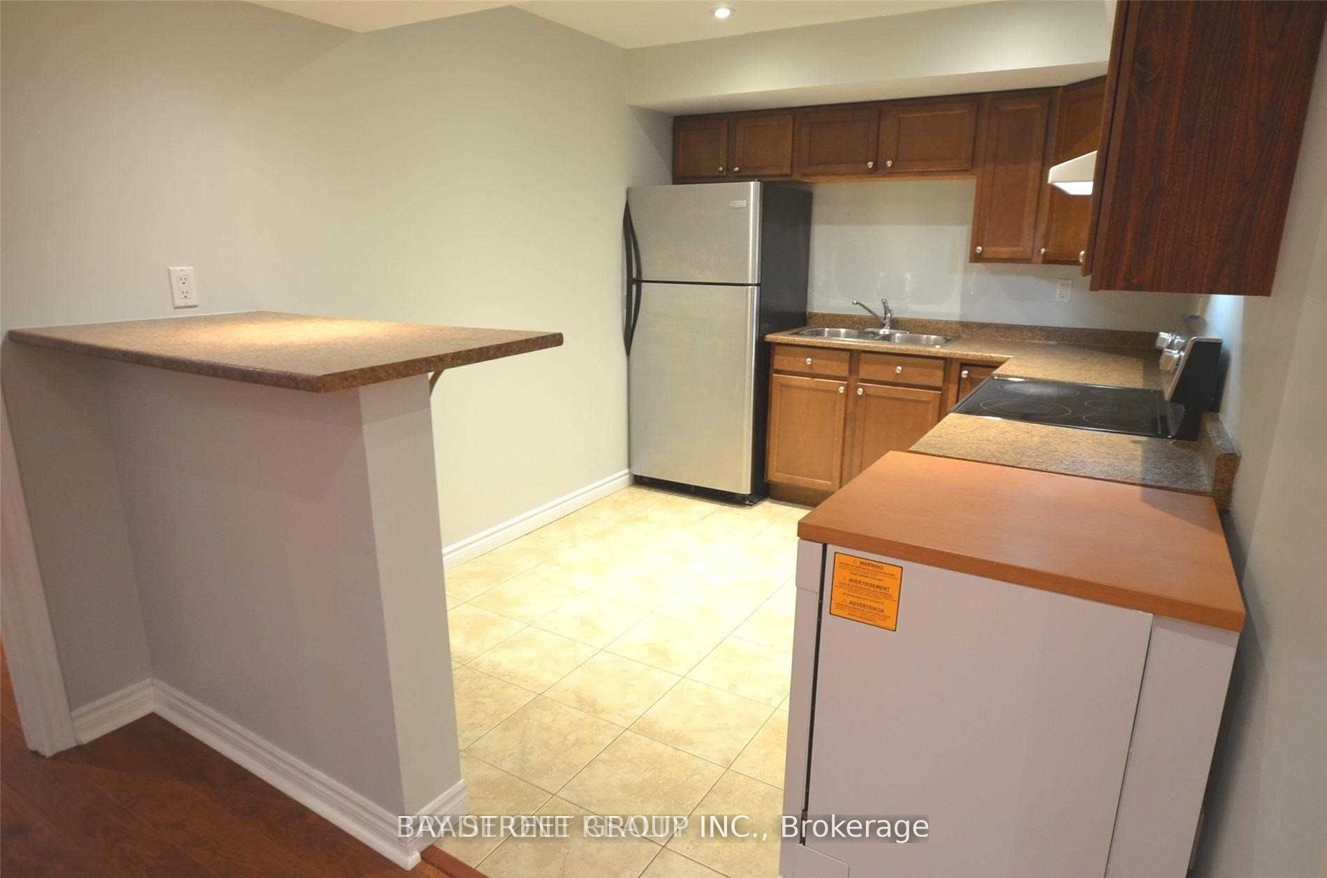 92 Sir Jacobs Crescent (bsmt) Property Photo 4