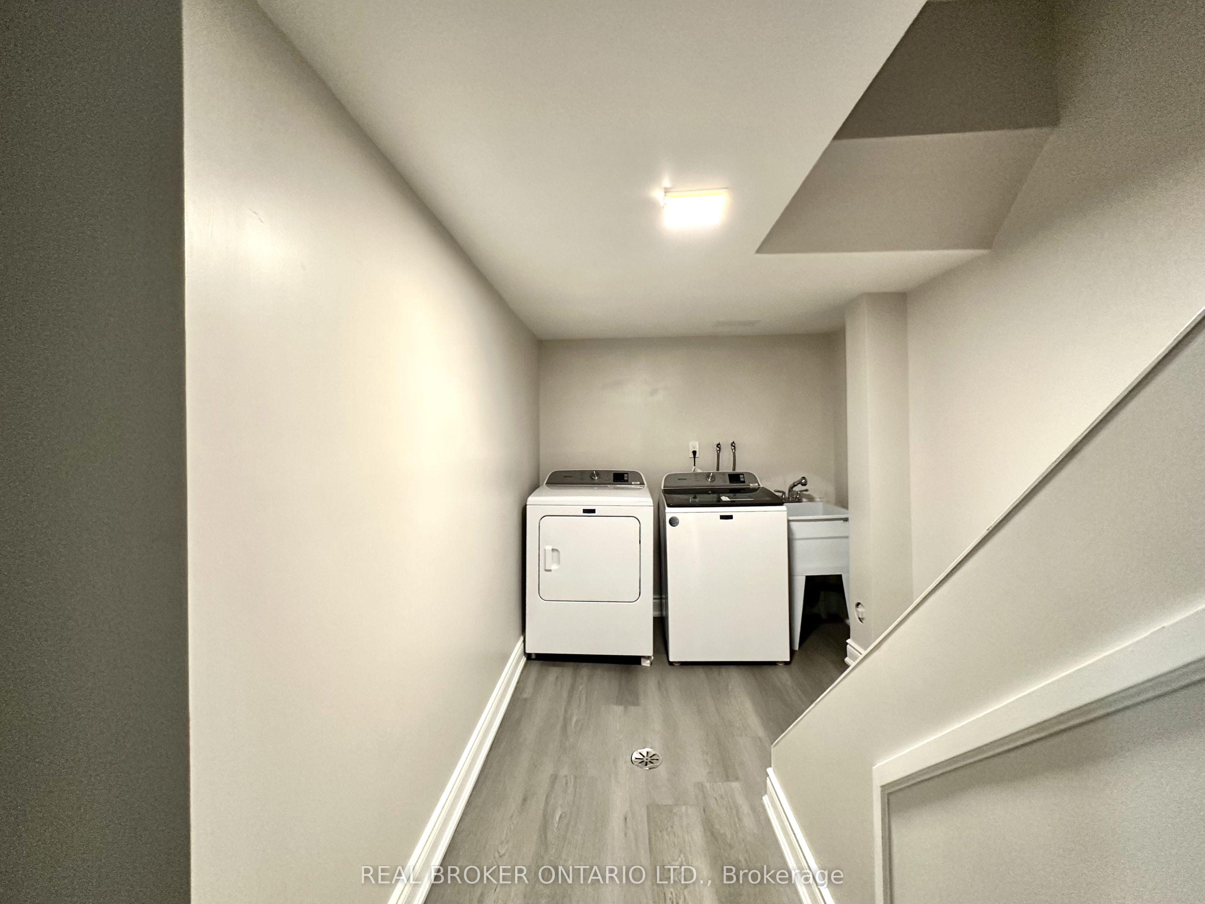 1485 Gulleden Drive 8 Property Photo 41