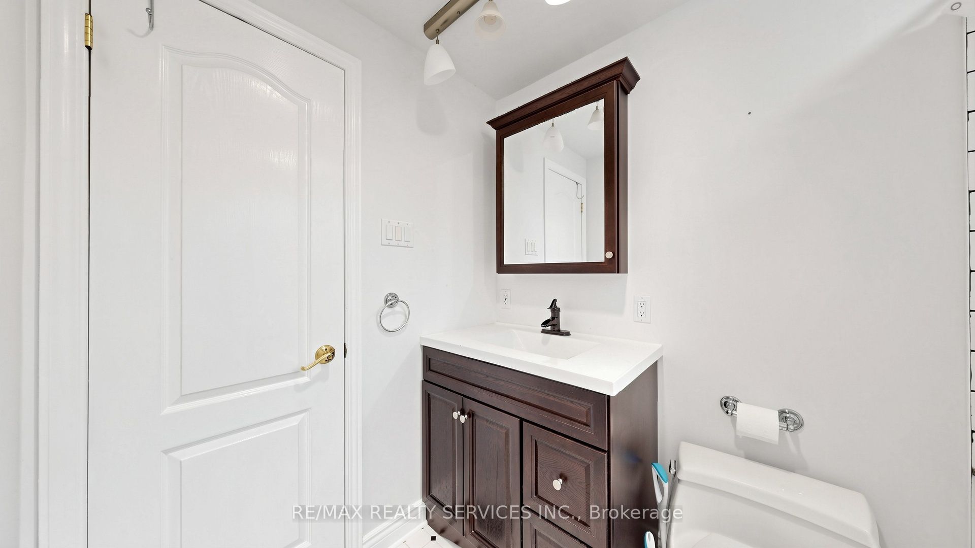 716 Eaglemount Crescent Property Photo 26