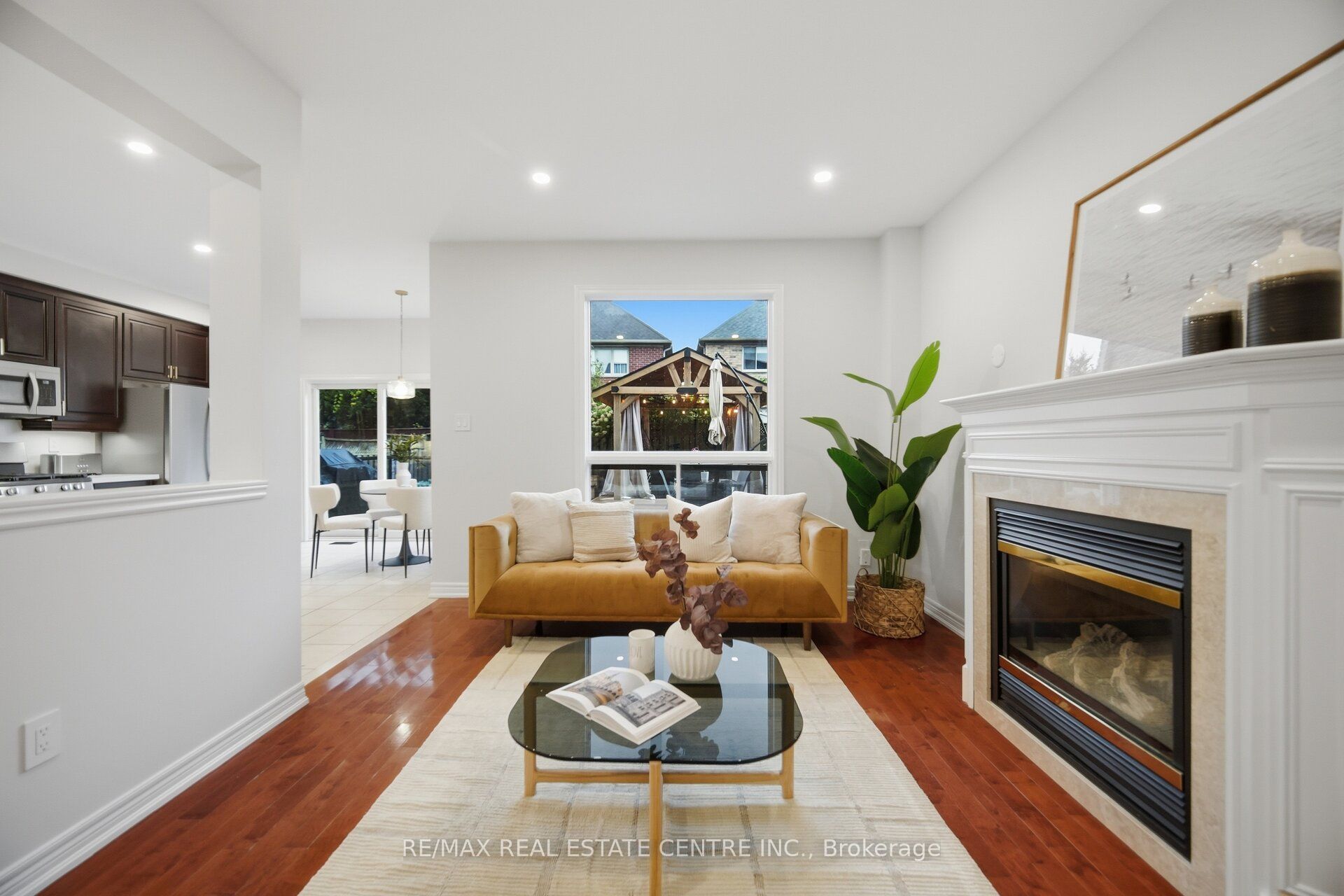 4804 Glasshill Grove Property Photo 15
