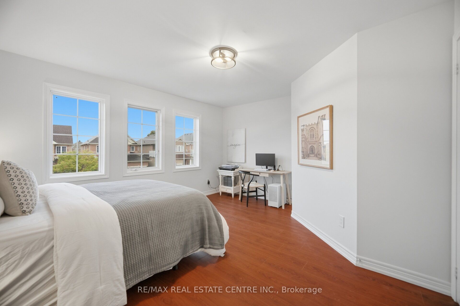 4804 Glasshill Grove Property Photo 32