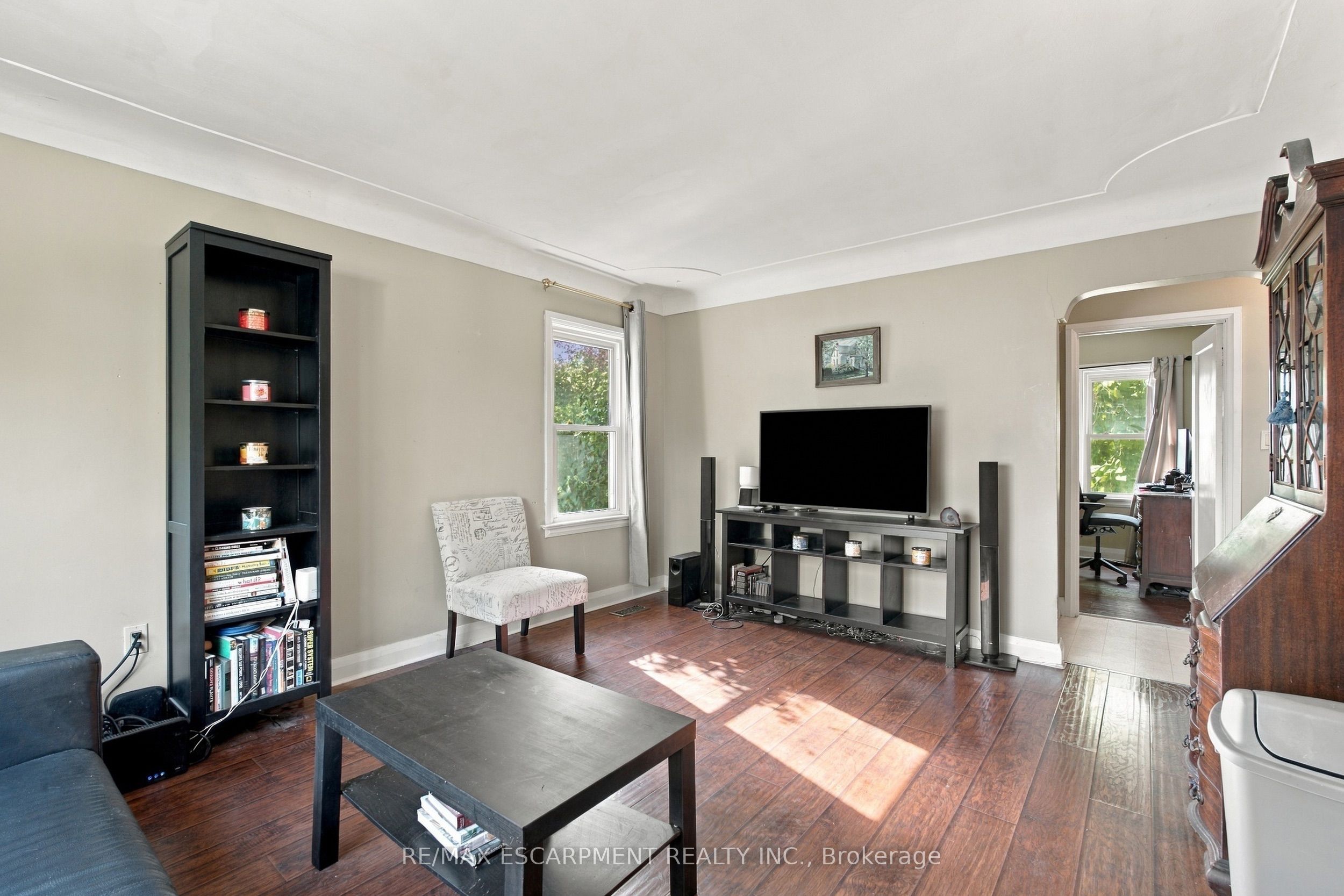 1054 Glendor Avenue Property Photo 10