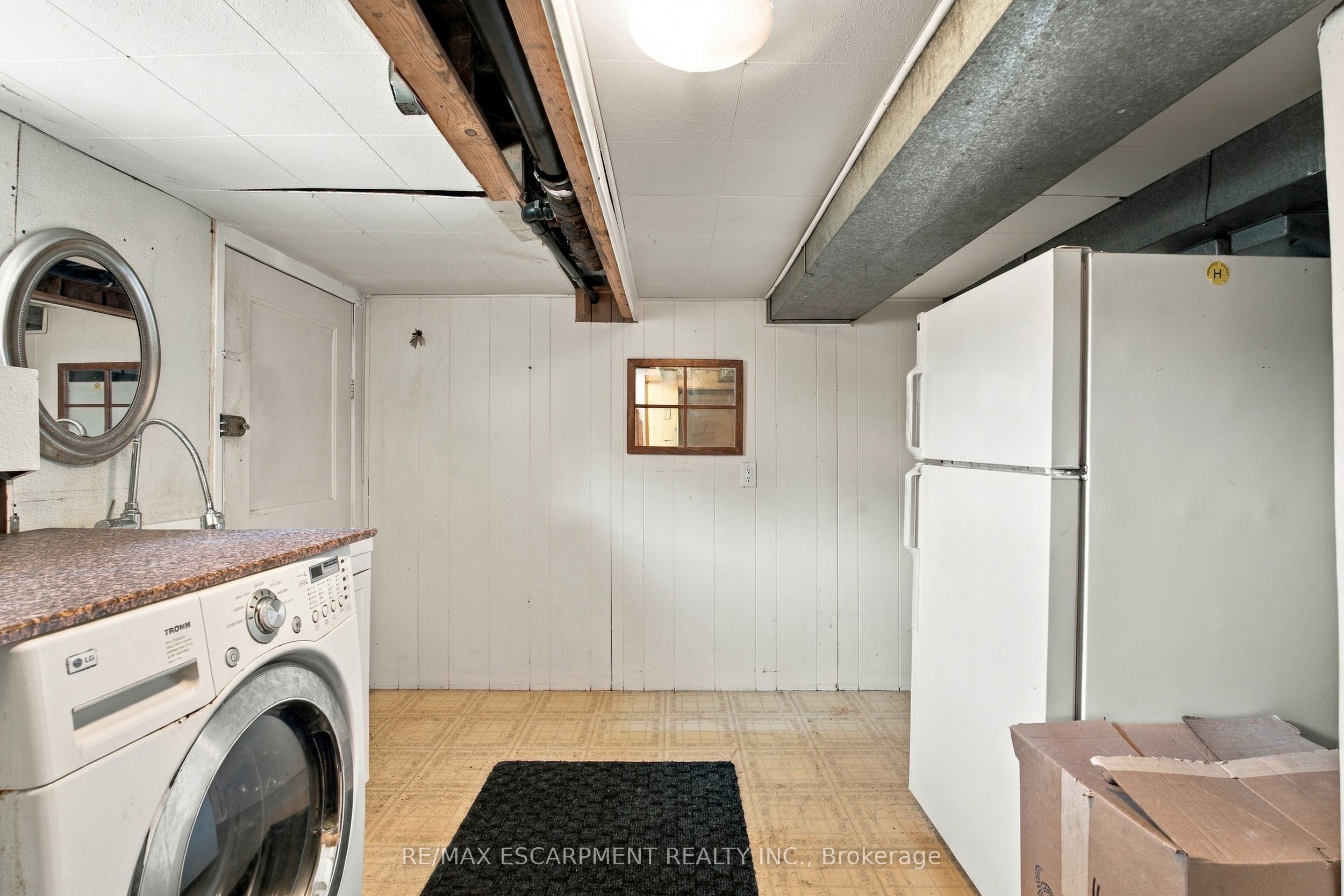 1054 Glendor Avenue Property Photo 16