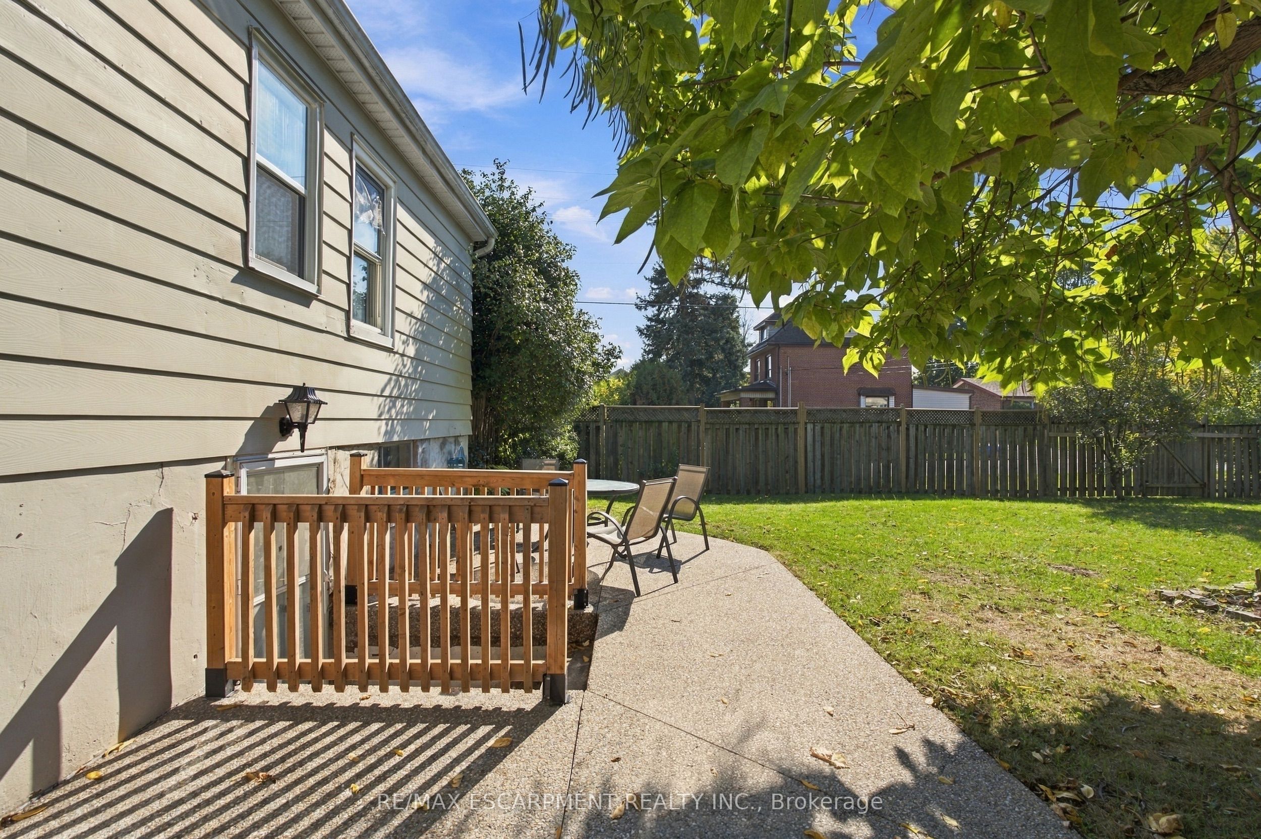 1054 Glendor Avenue Property Photo 23