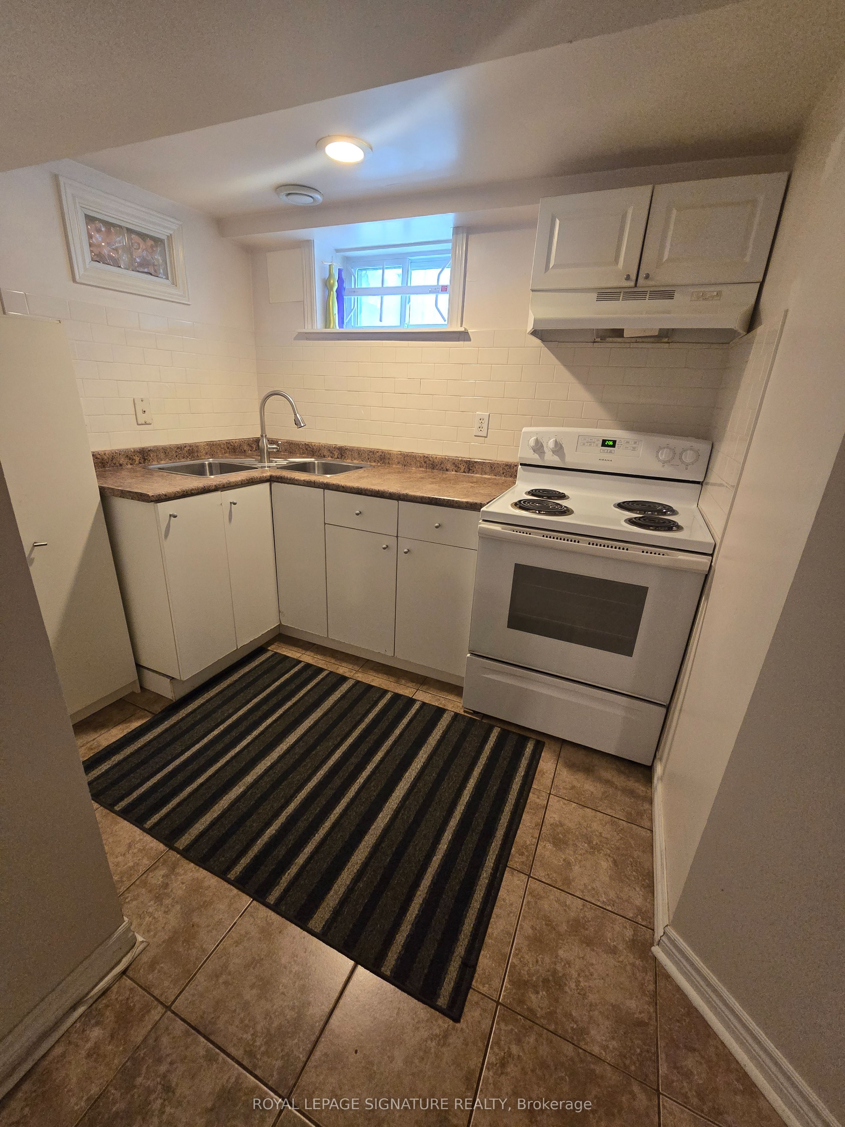 285 Fiona Terrace Bsmt Property Photo 6