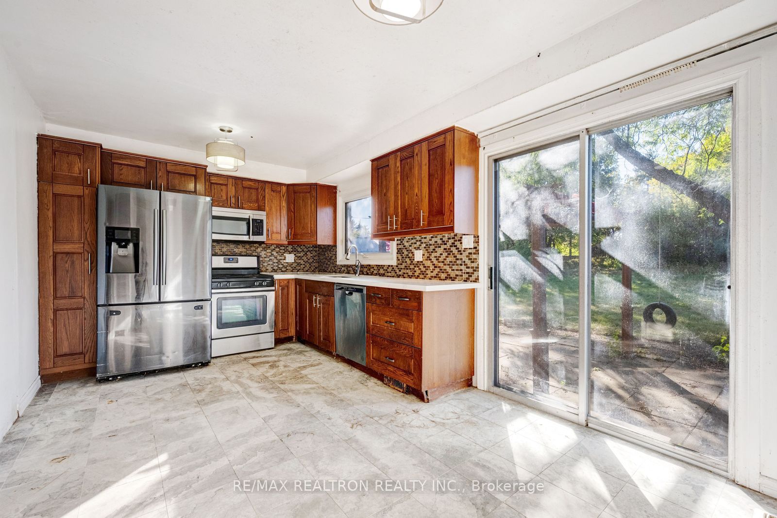 6446 Chaumont Crescent Property Photo 10