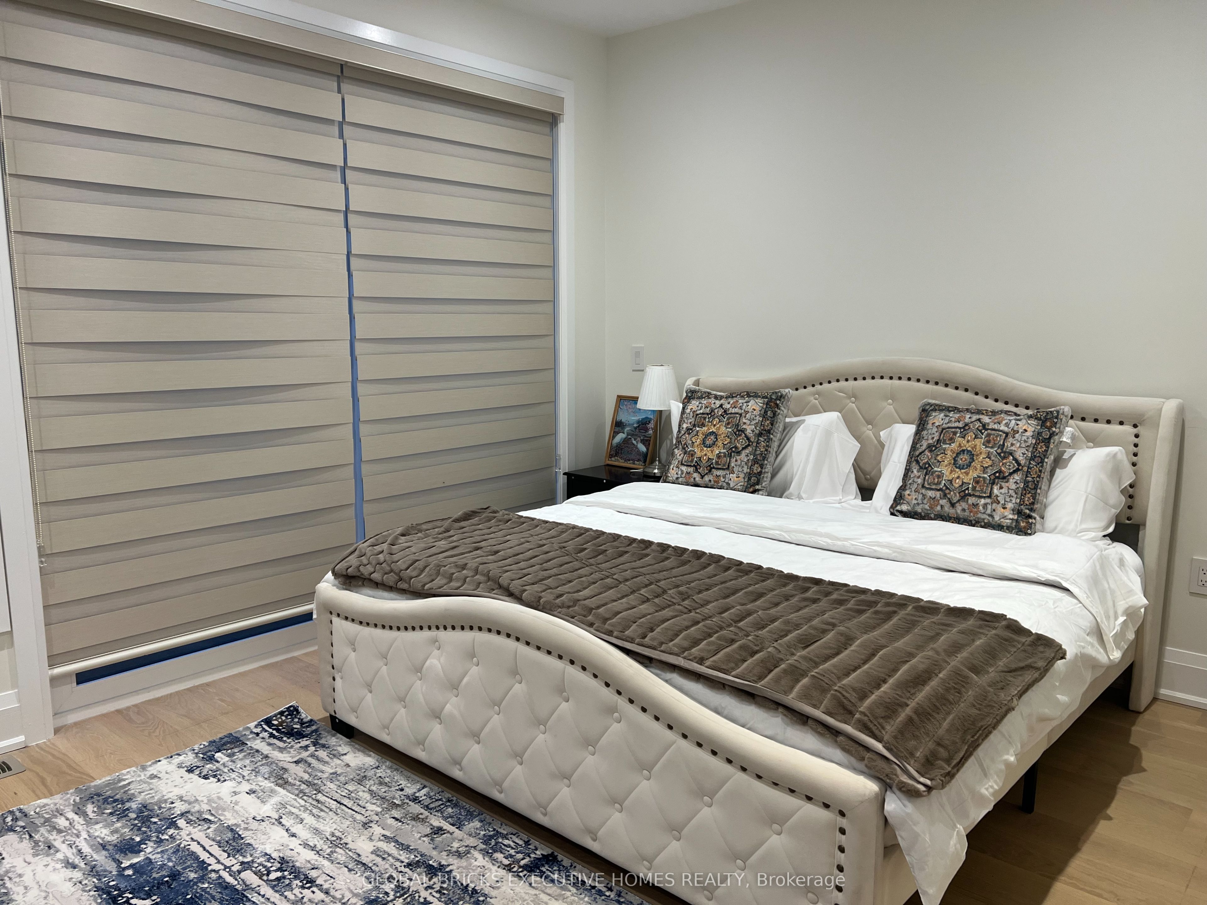 25a Pine Avenue N Property Photo 8