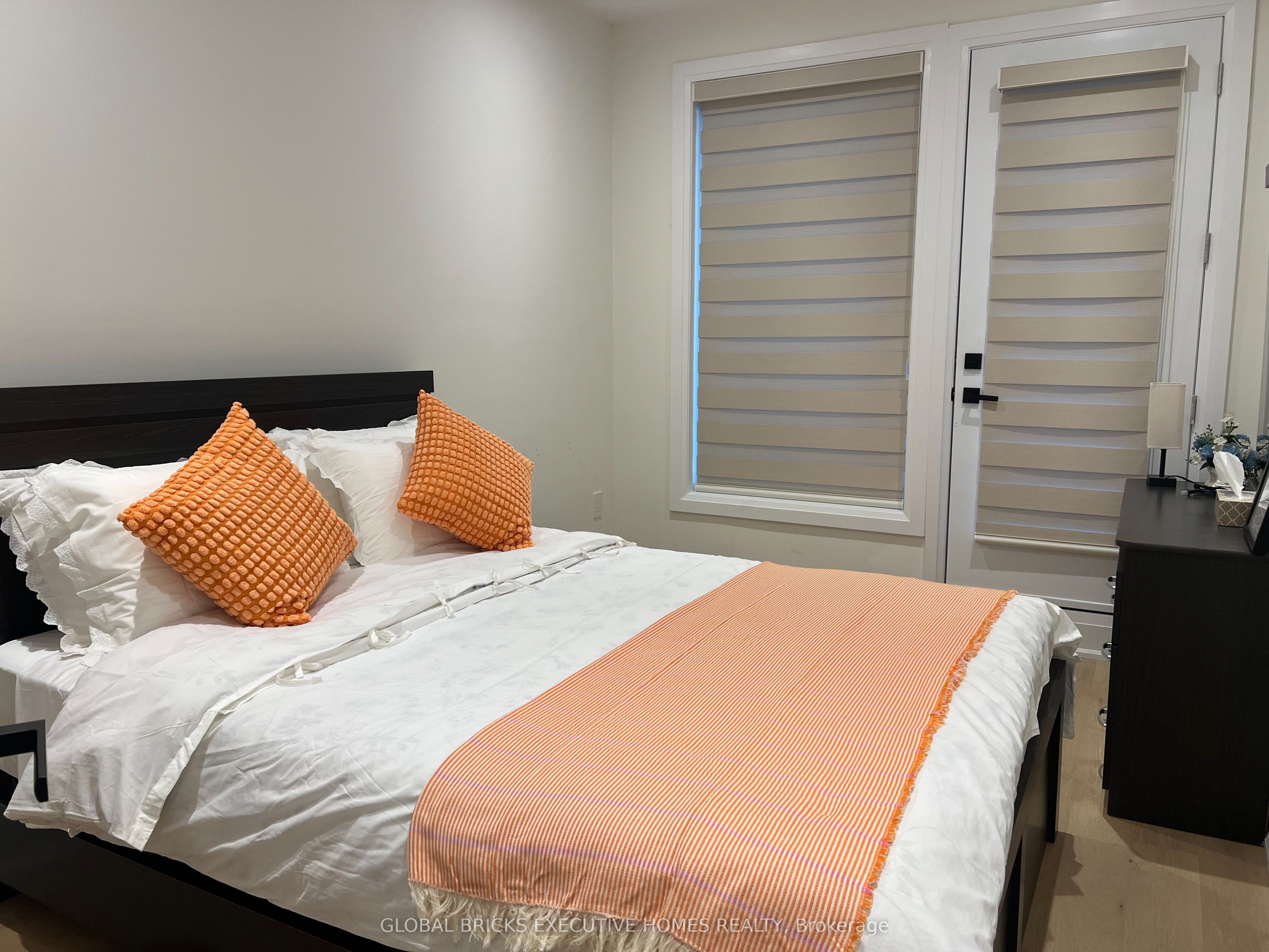 25a Pine Avenue N Property Photo 12