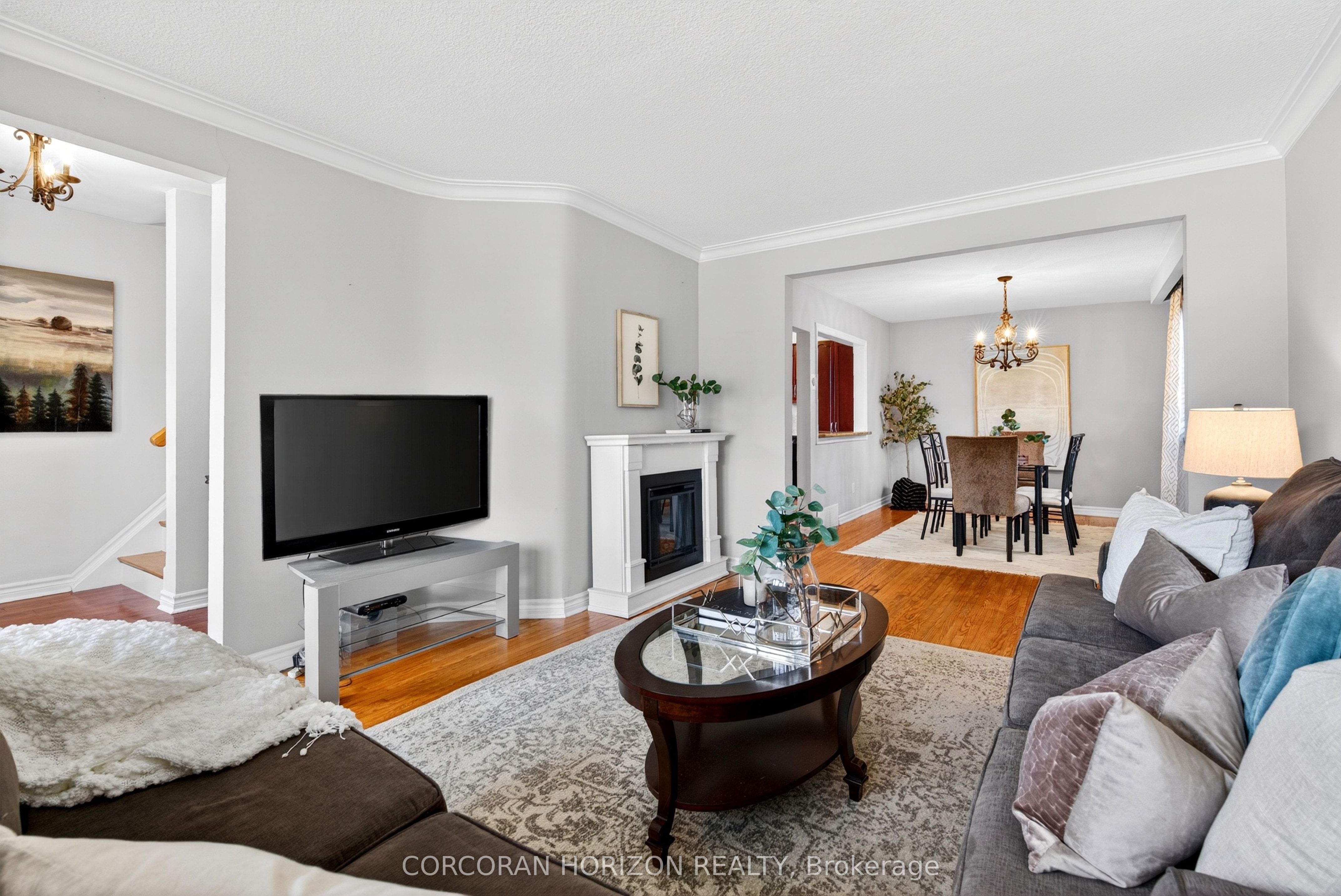 77 Mineola Road E Property Photo 12