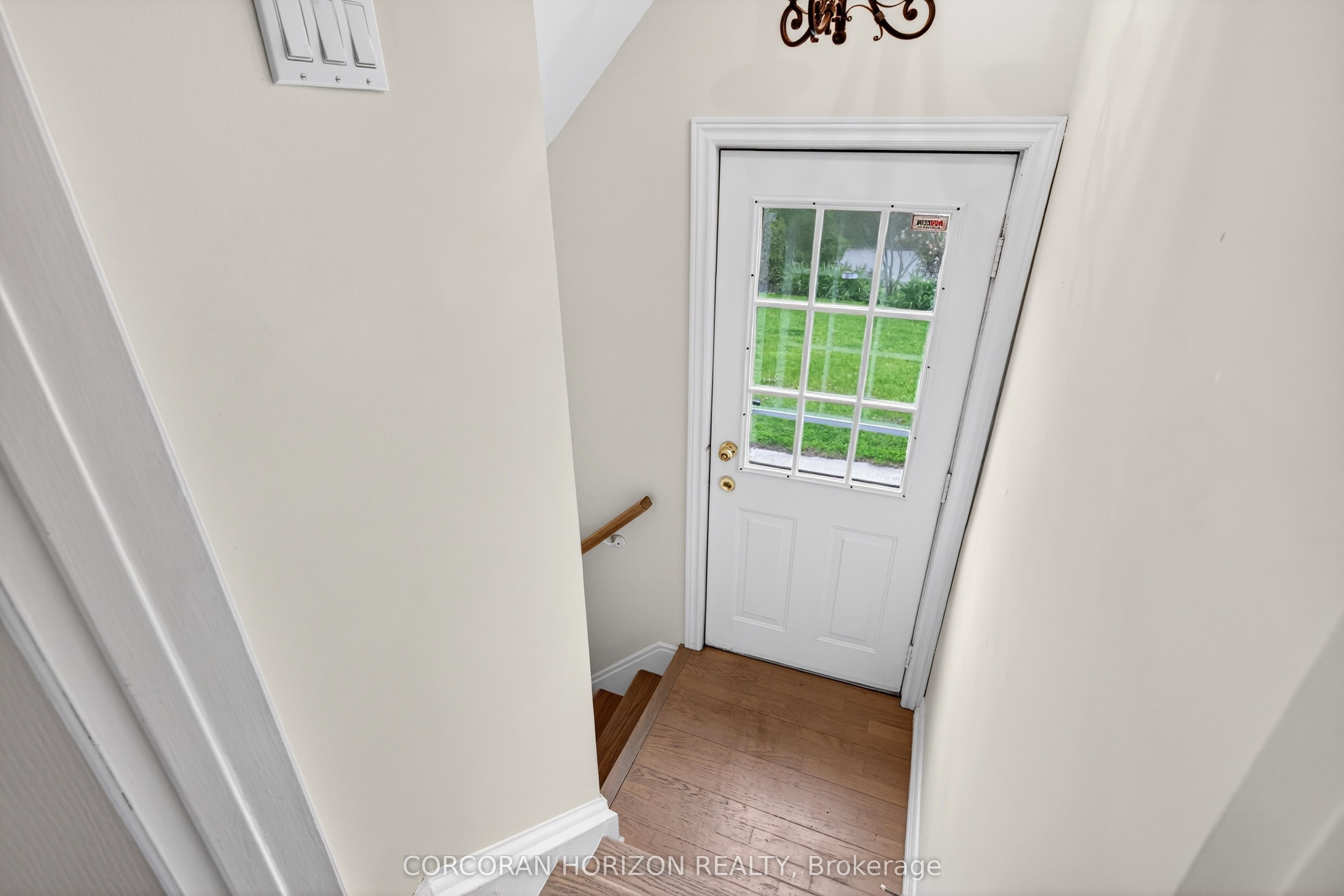 77 Mineola Road E Property Photo 27