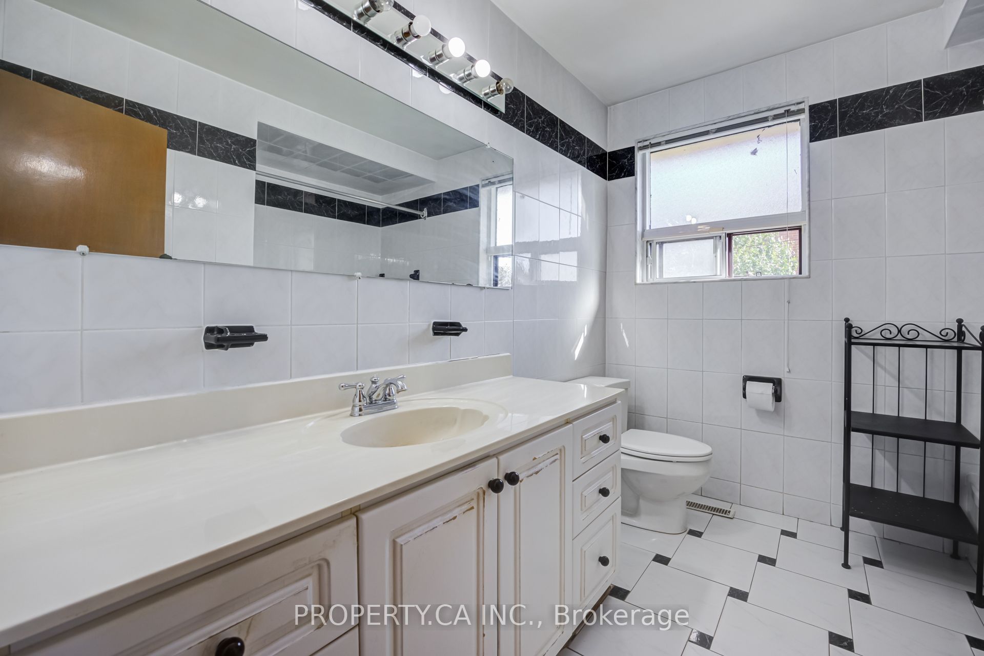 28 Blue Springs Road Property Photo 15