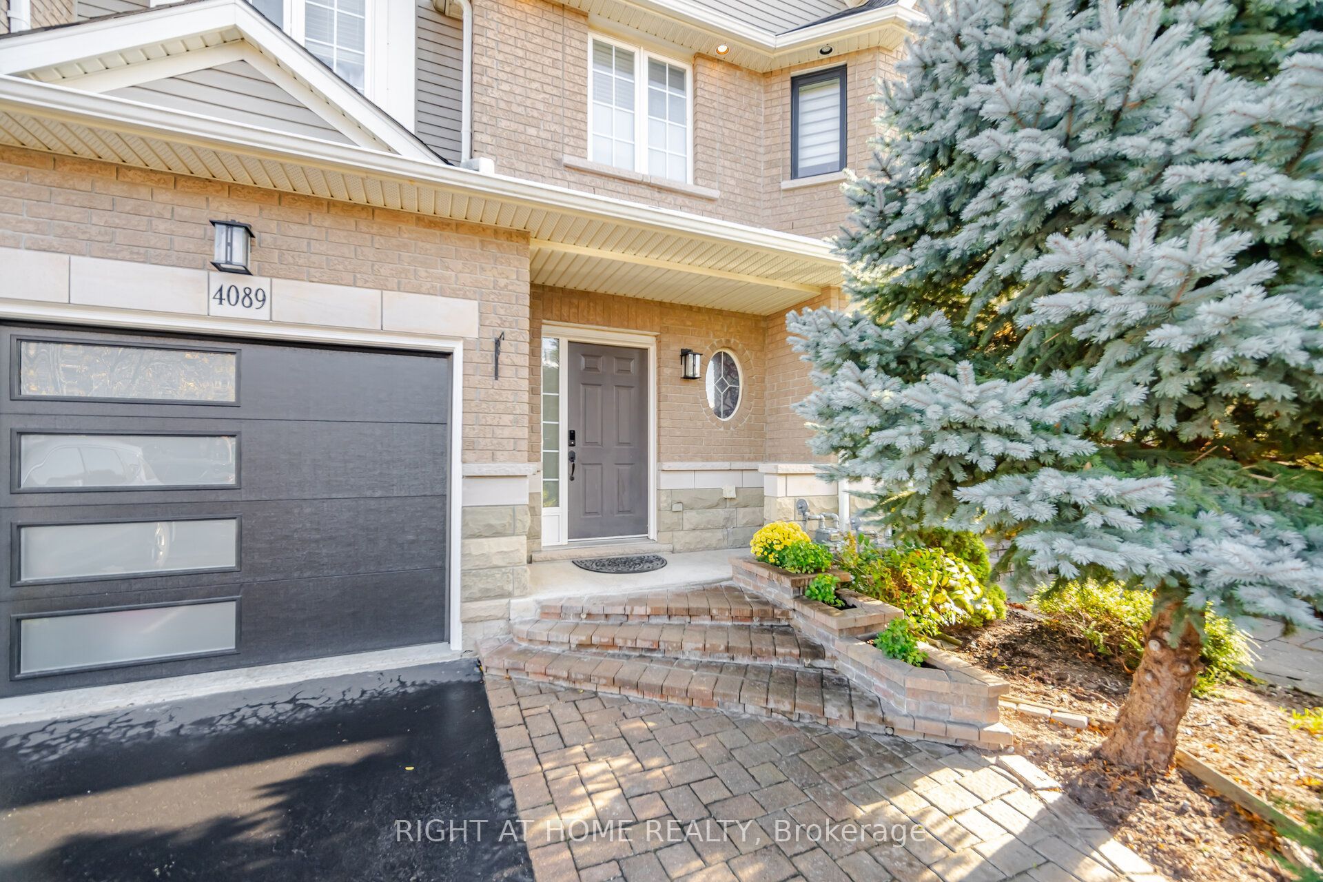 4089 Medland Drive Property Photo 4