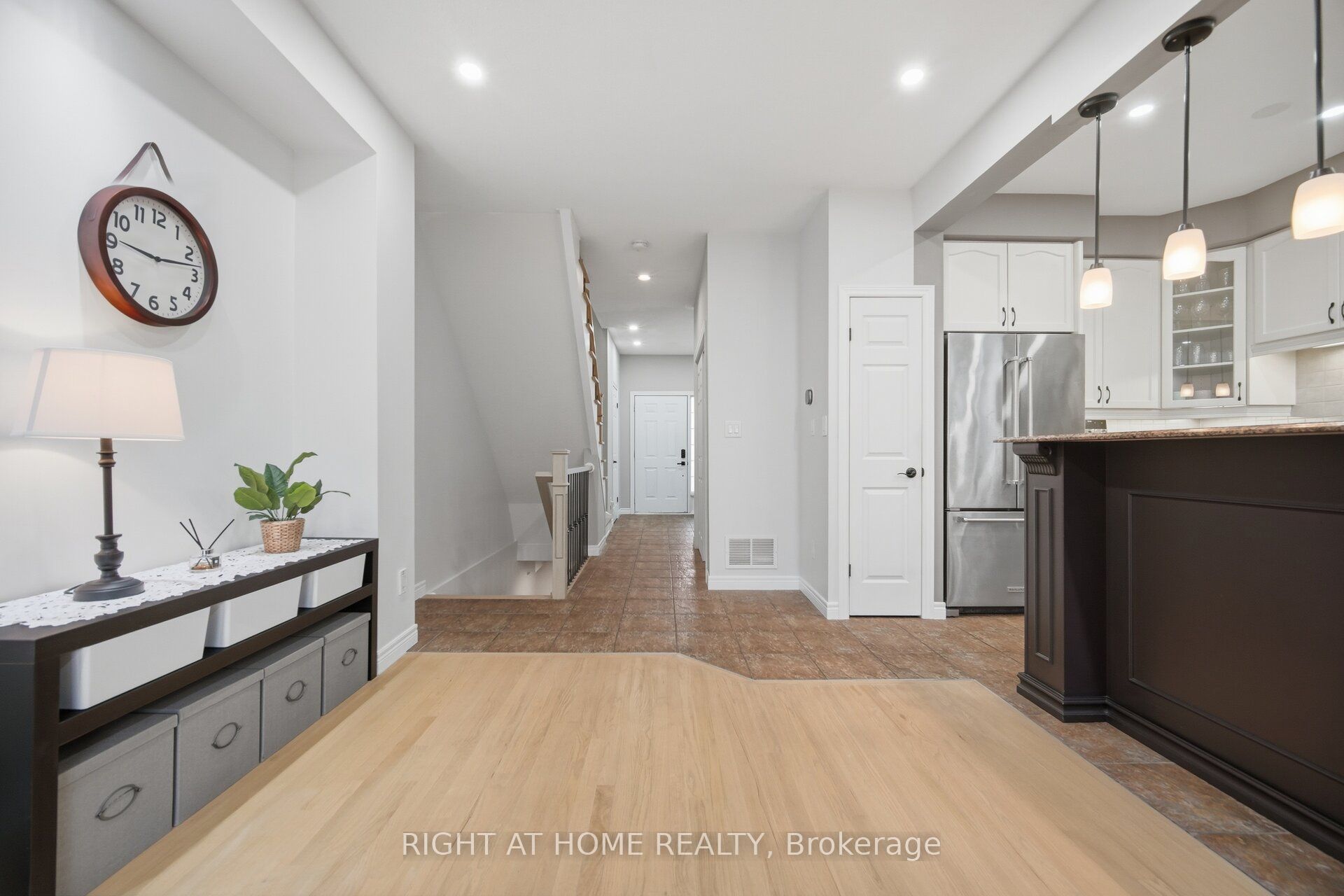 4089 Medland Drive Property Photo 9