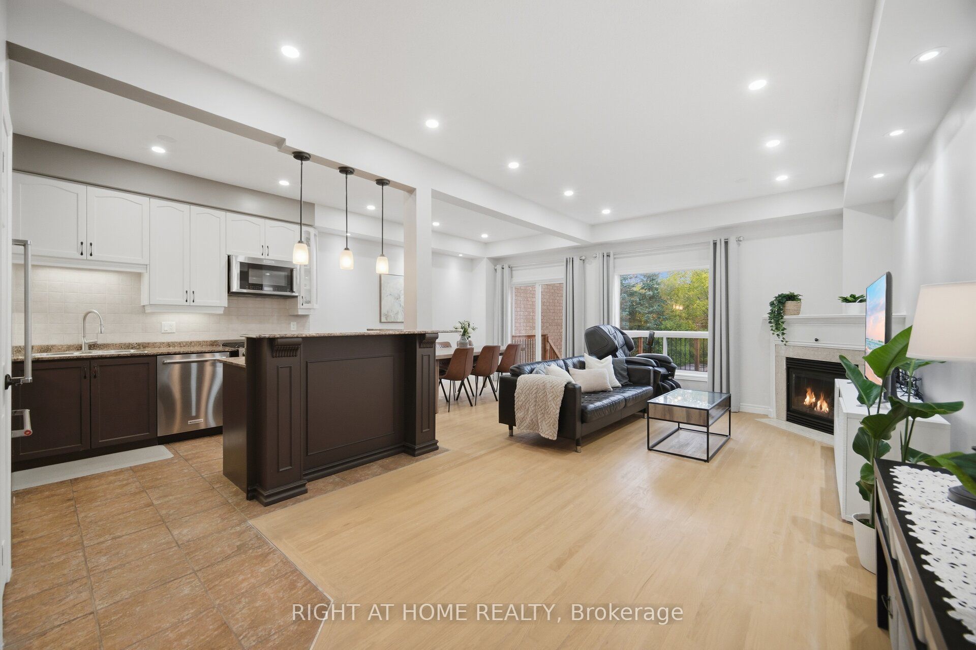 4089 Medland Drive Property Photo 10
