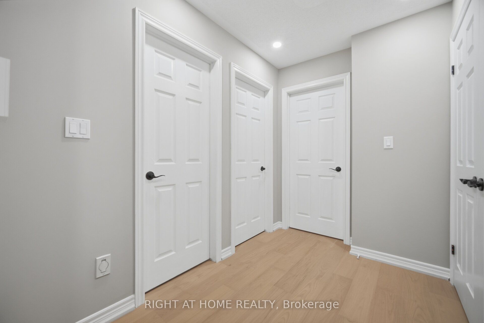 4089 Medland Drive Property Photo 25