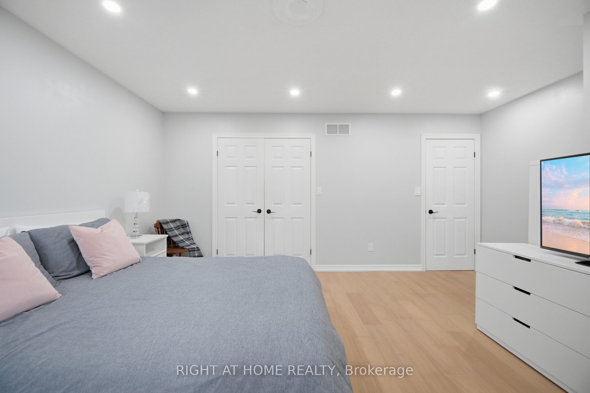 4089 Medland Drive Property Photo 27
