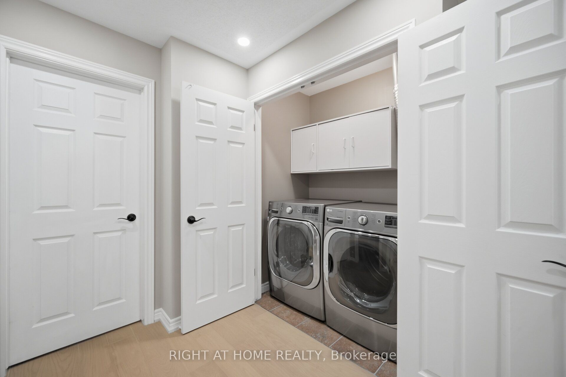 4089 Medland Drive Property Photo 37