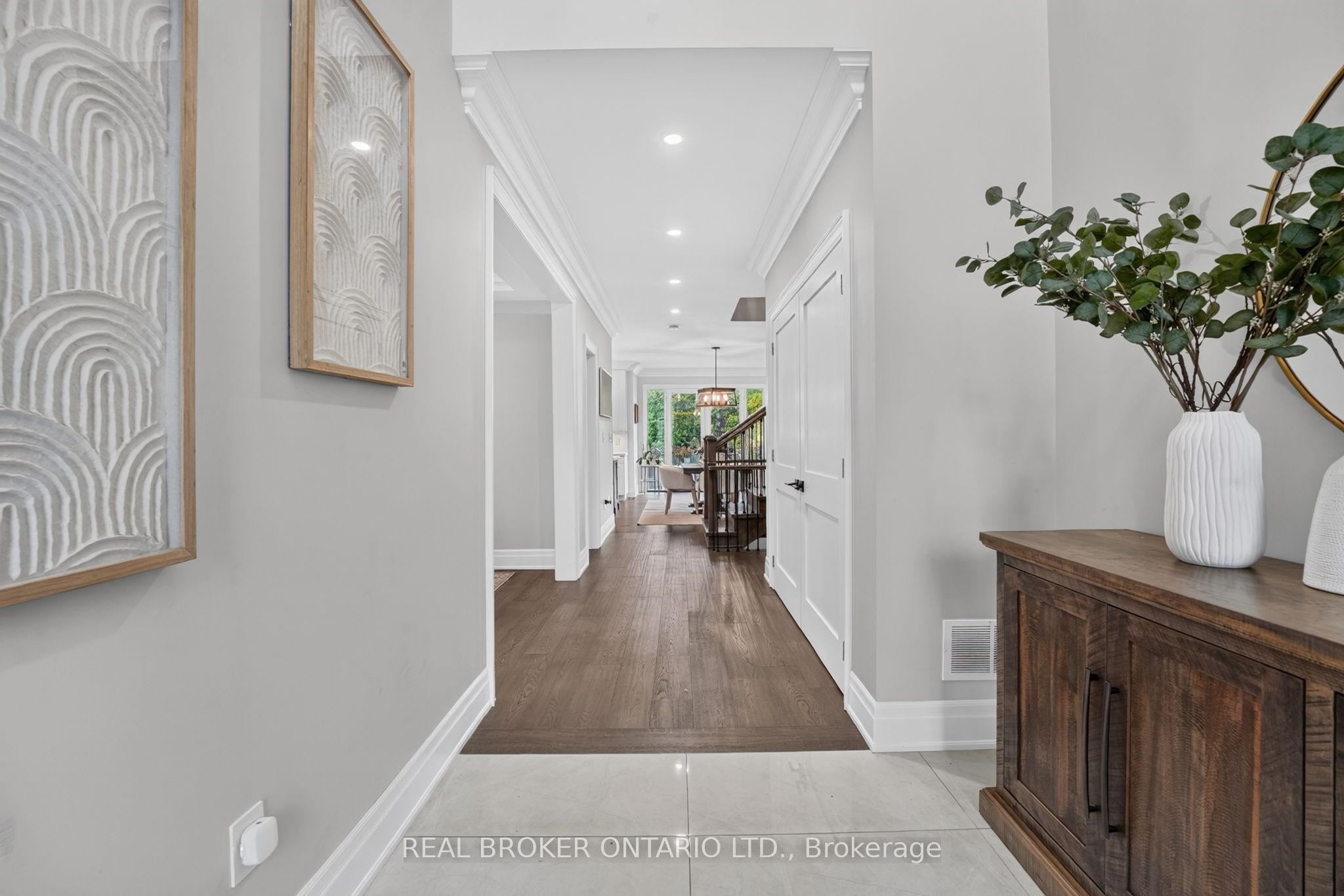 301 Martin Street Property Photo 7