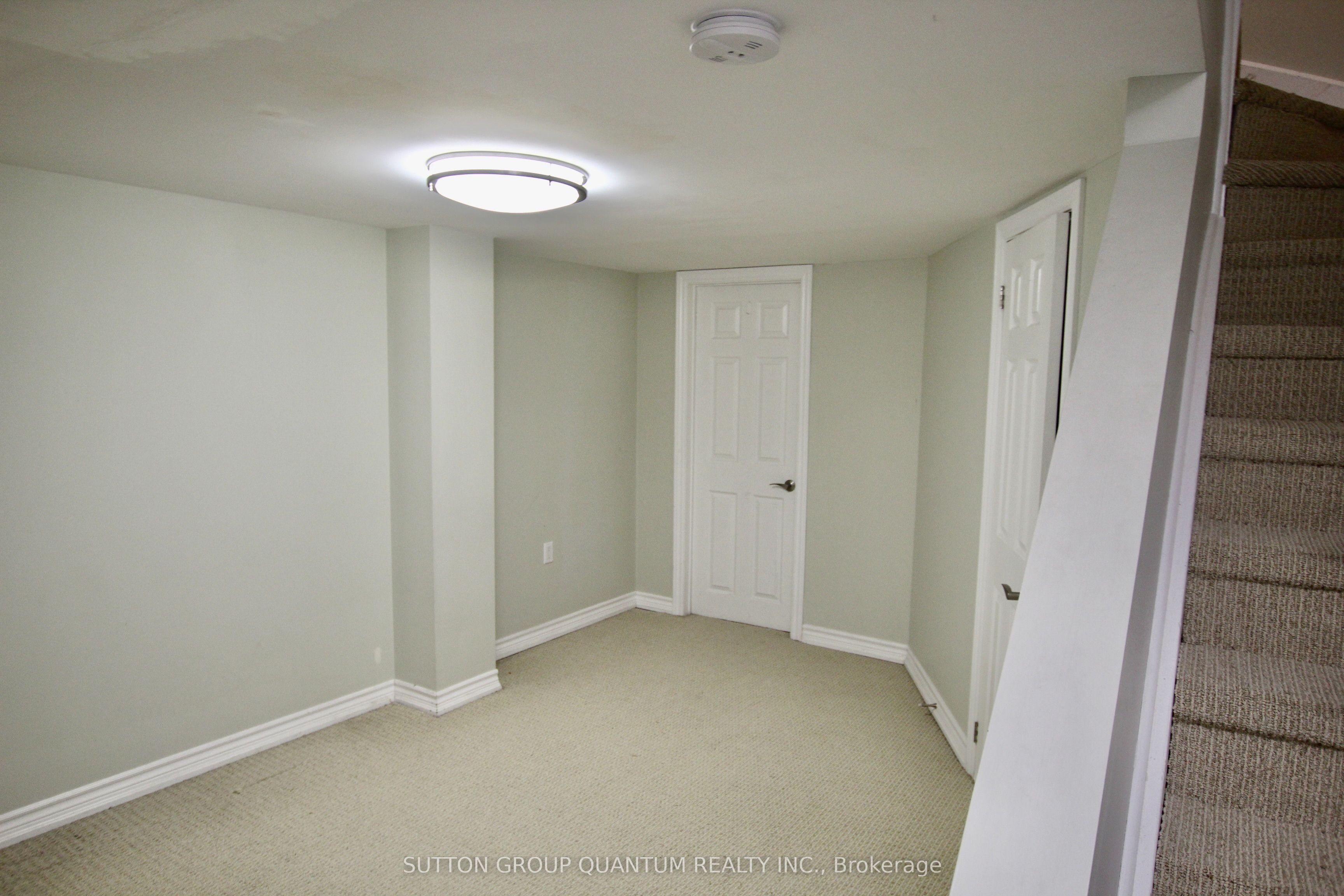 6950 Tenth Line Drive 24 Property Photo 12