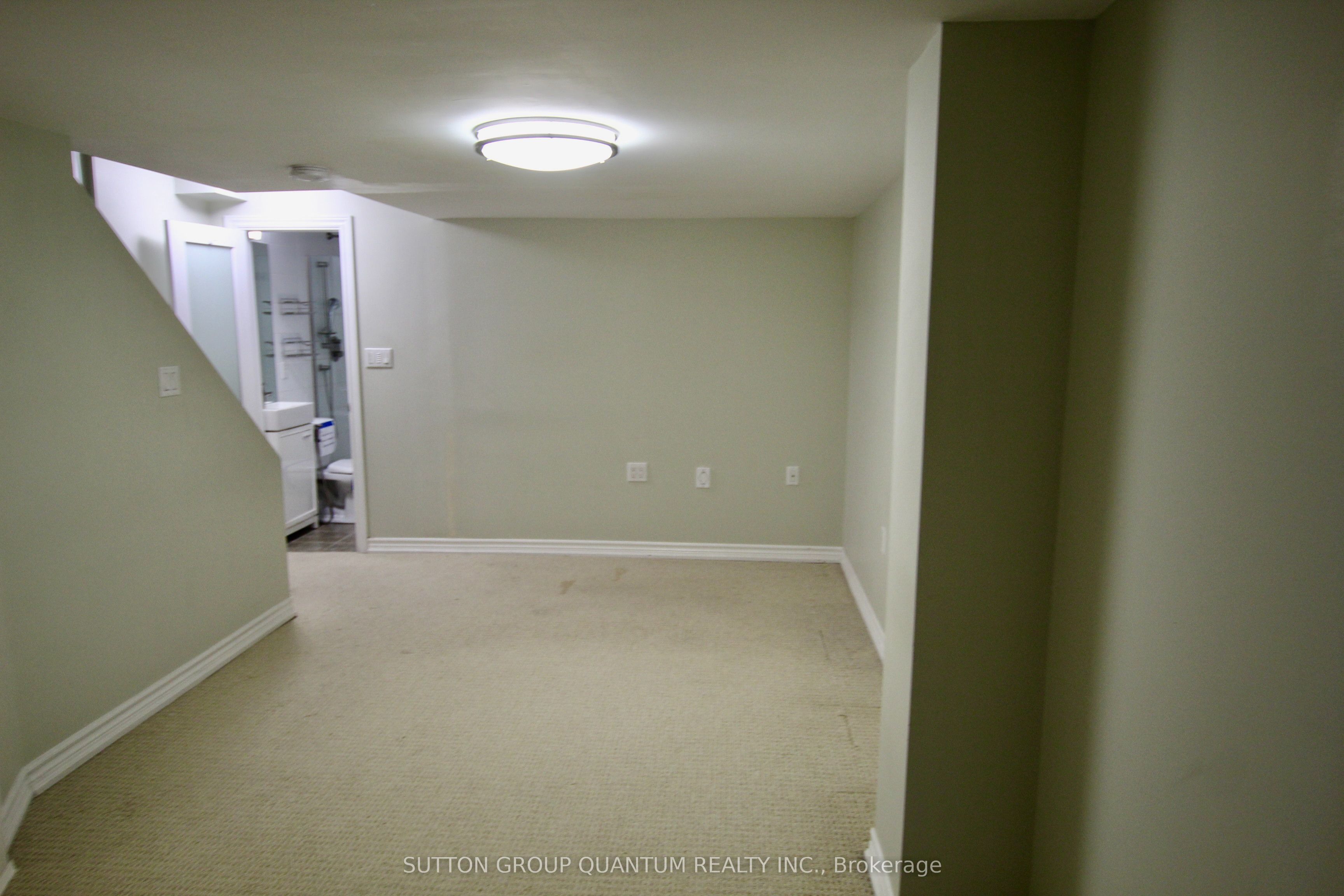 6950 Tenth Line Drive 24 Property Photo 13