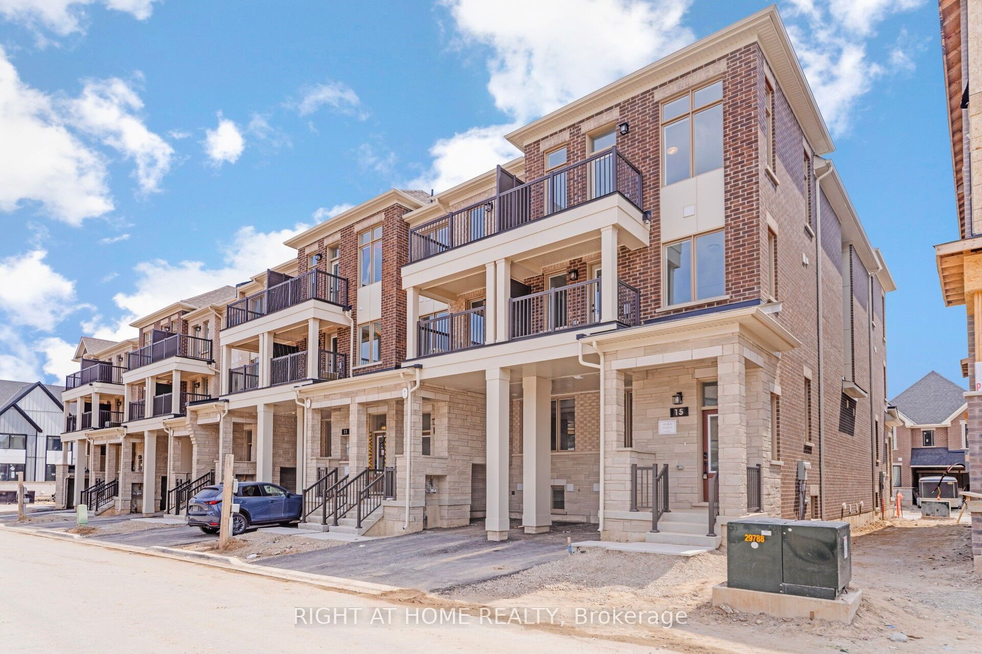 15 KINGS HILL Drive Property Photo 1