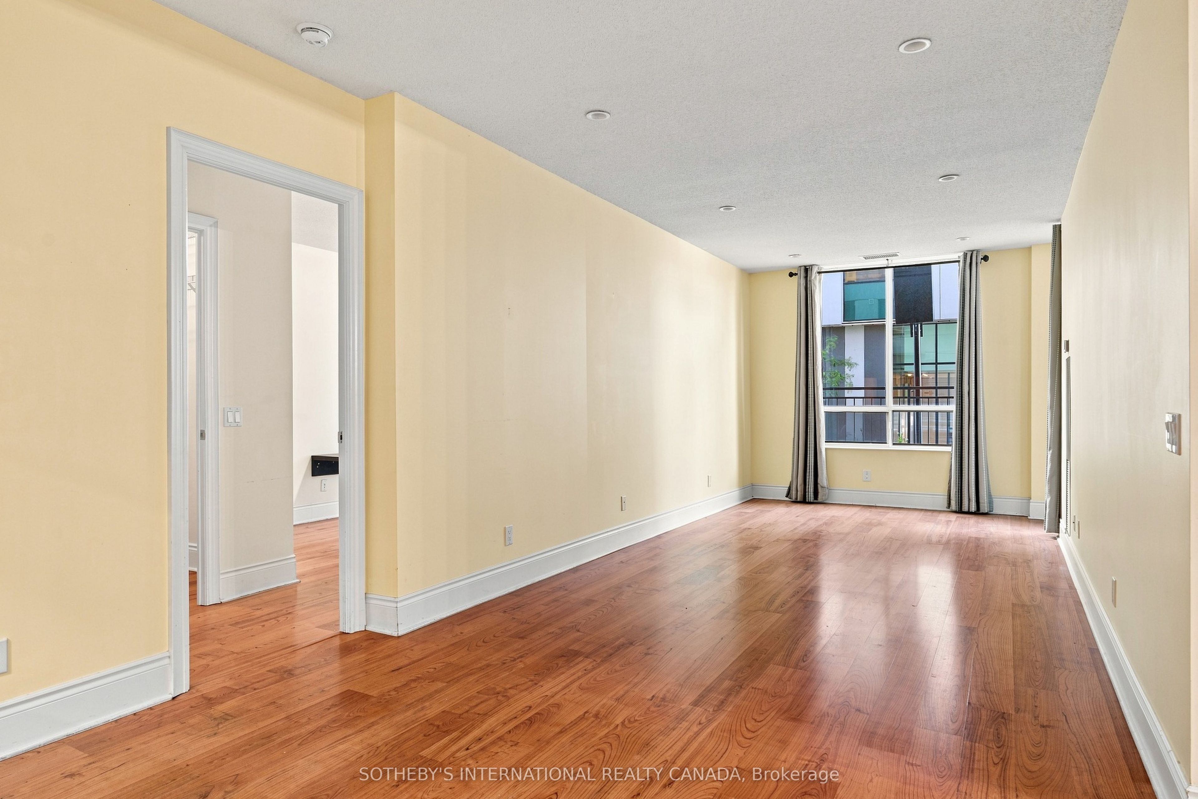 5233 Dundas Street 115 Property Photo 5