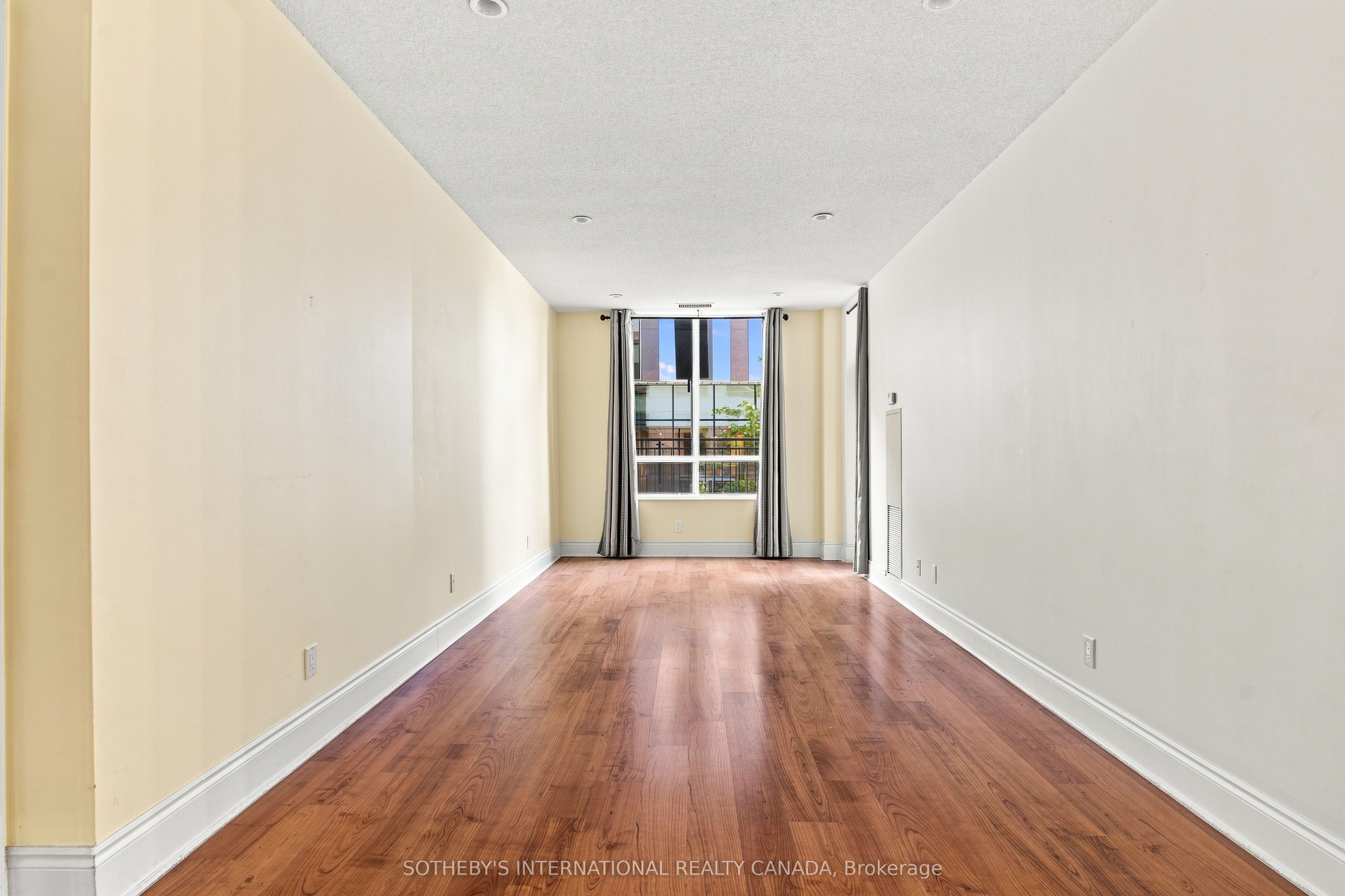 5233 Dundas Street 115 Property Photo 6
