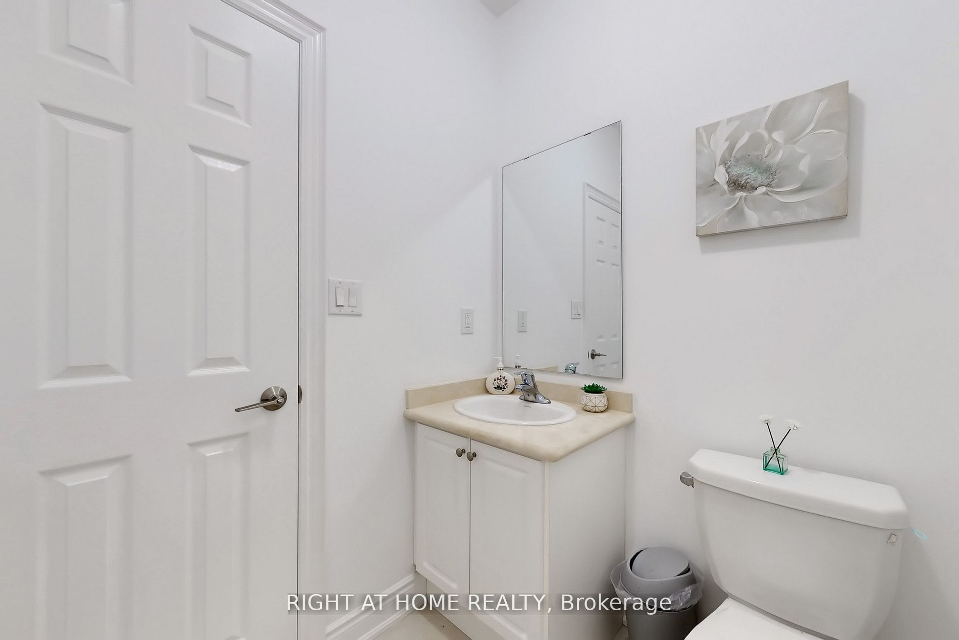 423 Grindstone Trail Property Photo 13