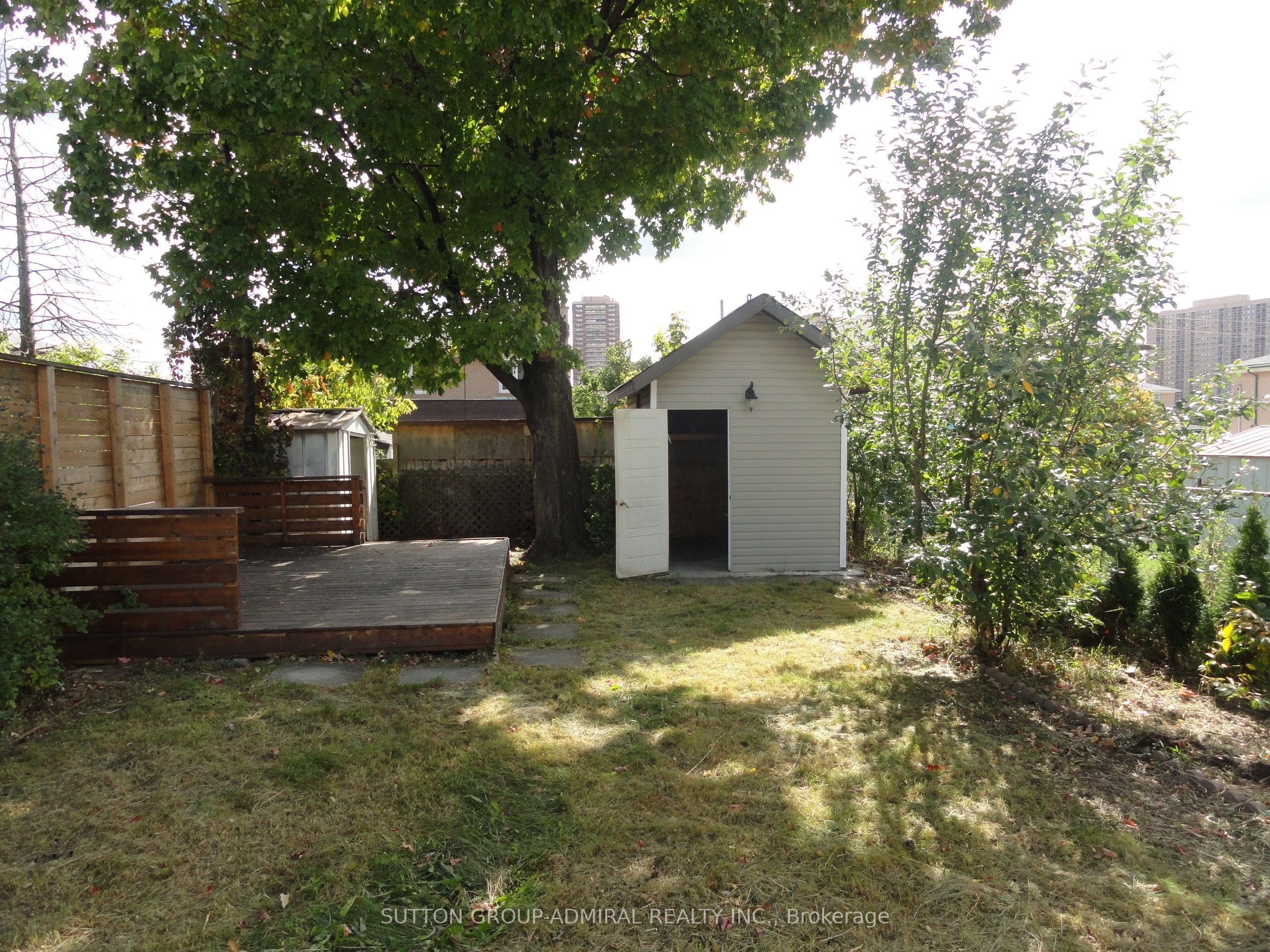 23 Chalkfarm Dr Drive Property Photo 4