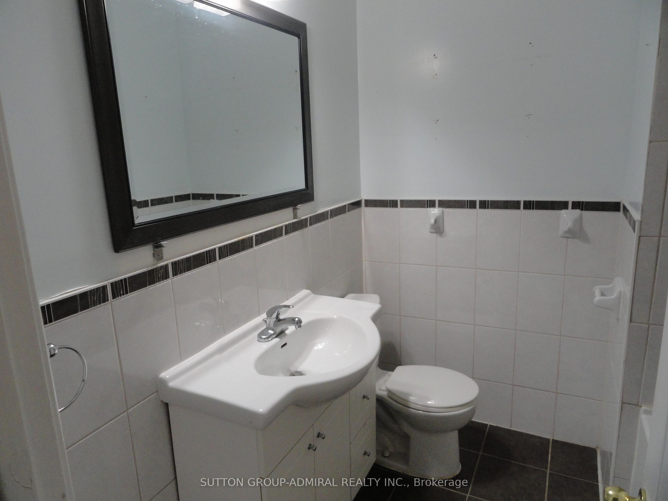 23 Chalkfarm Dr Drive Property Photo 8